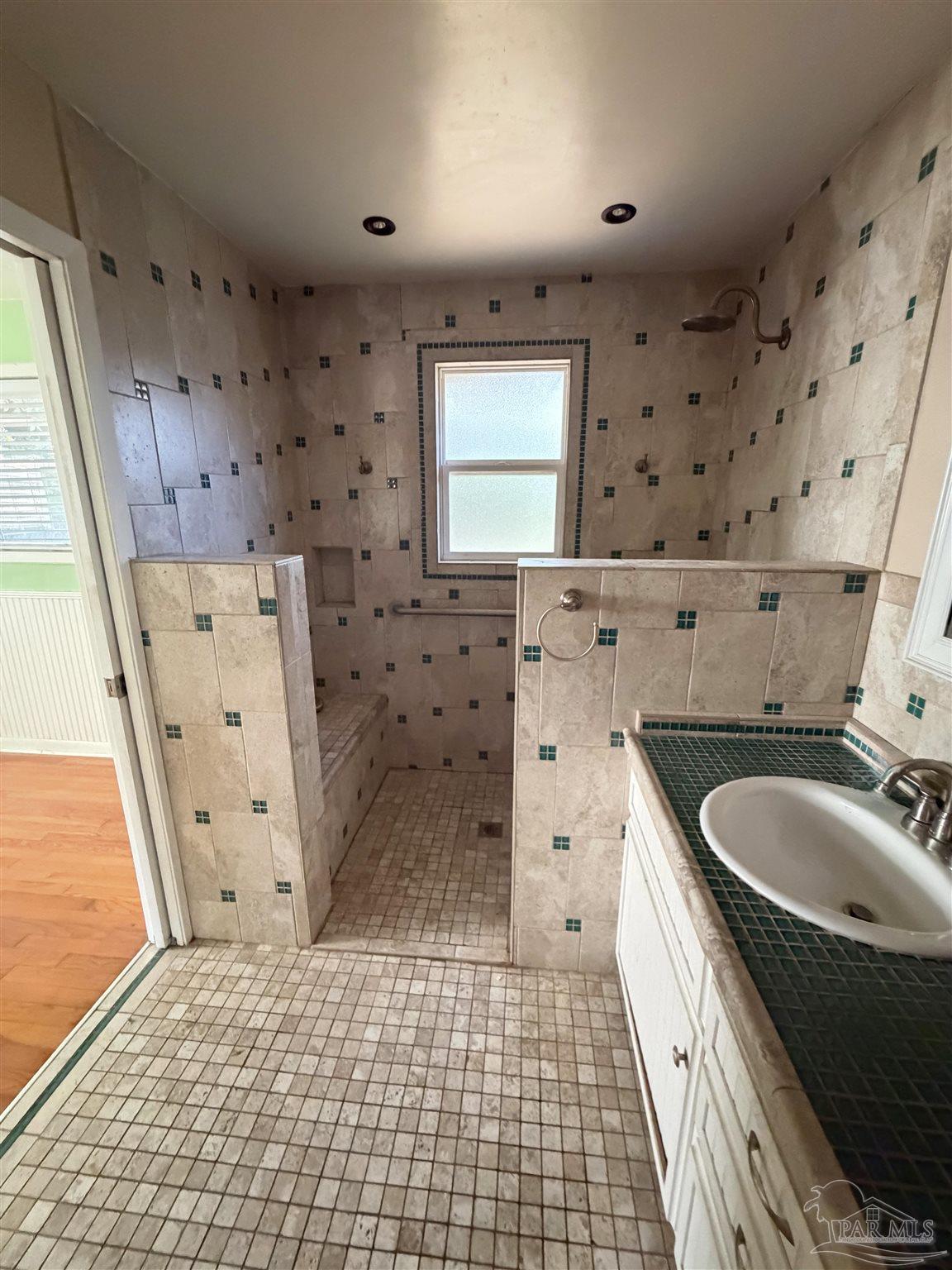 17 Seminole Trail Pensacola FL 32506