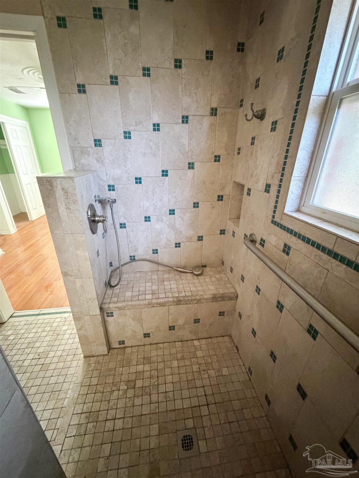 17 Seminole Trail Pensacola FL 32506