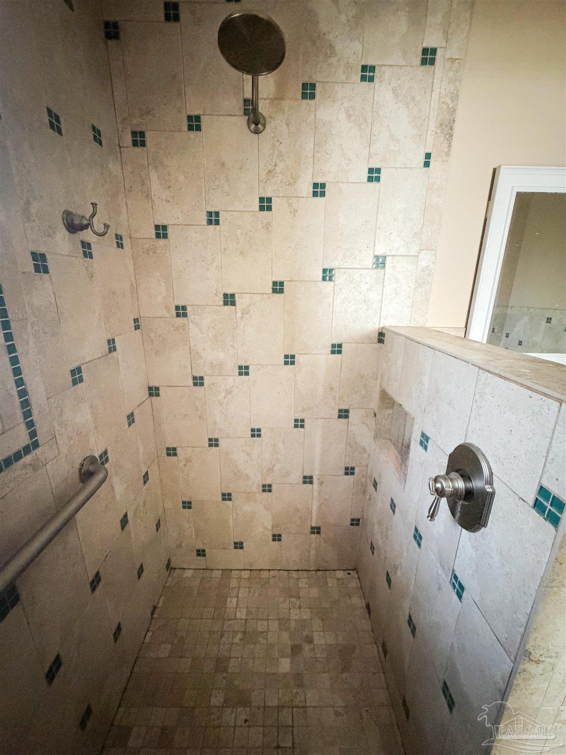 17 Seminole Trail Pensacola FL 32506