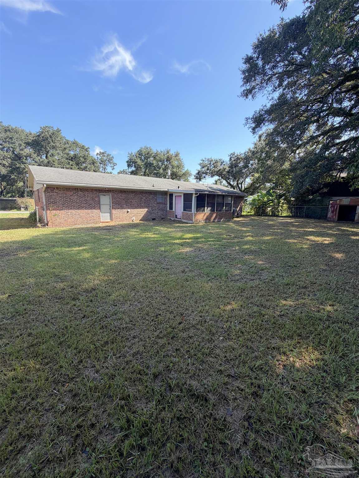 17 Seminole Trail Pensacola FL 32506
