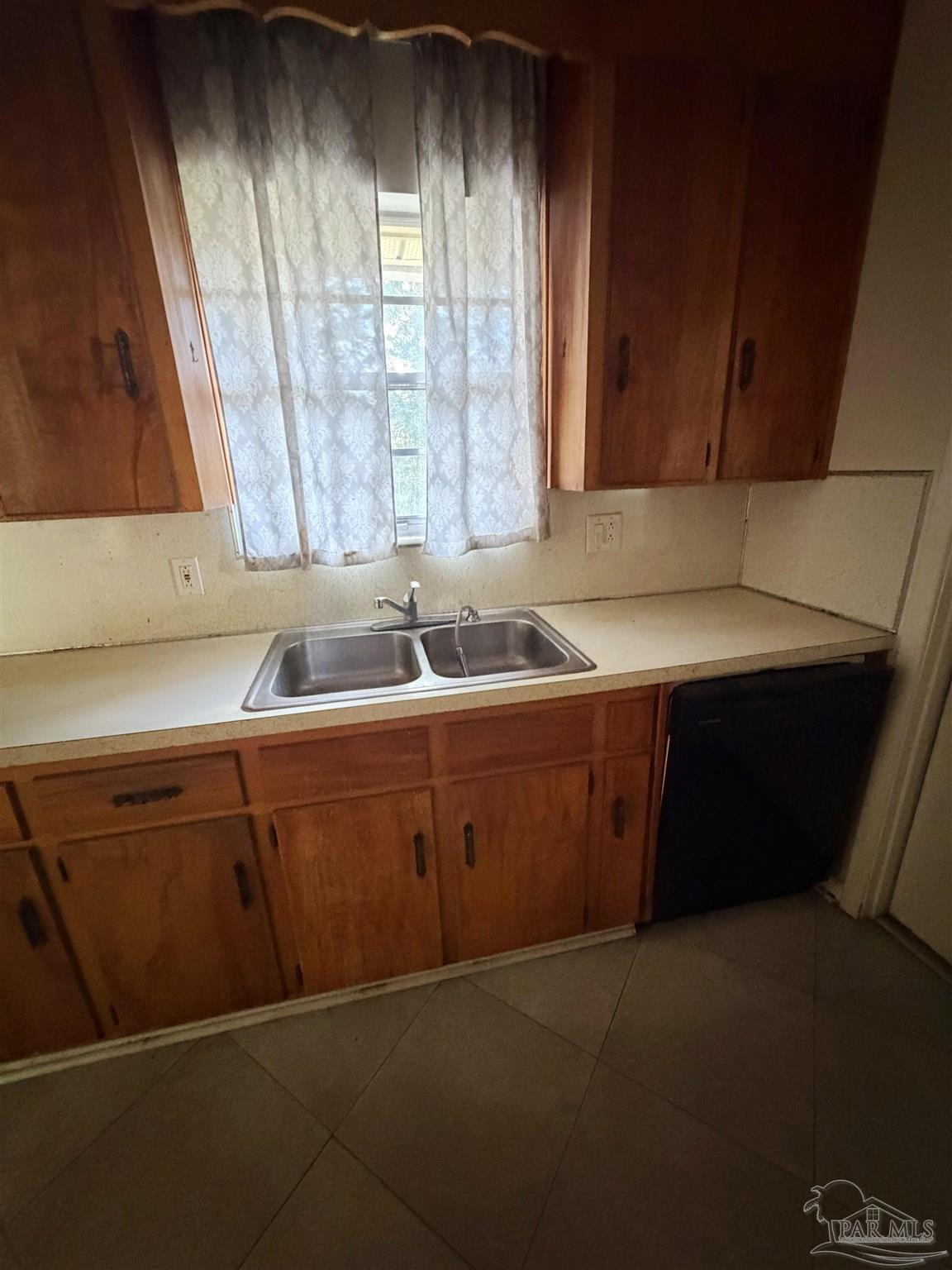 17 Seminole Trail Pensacola FL 32506