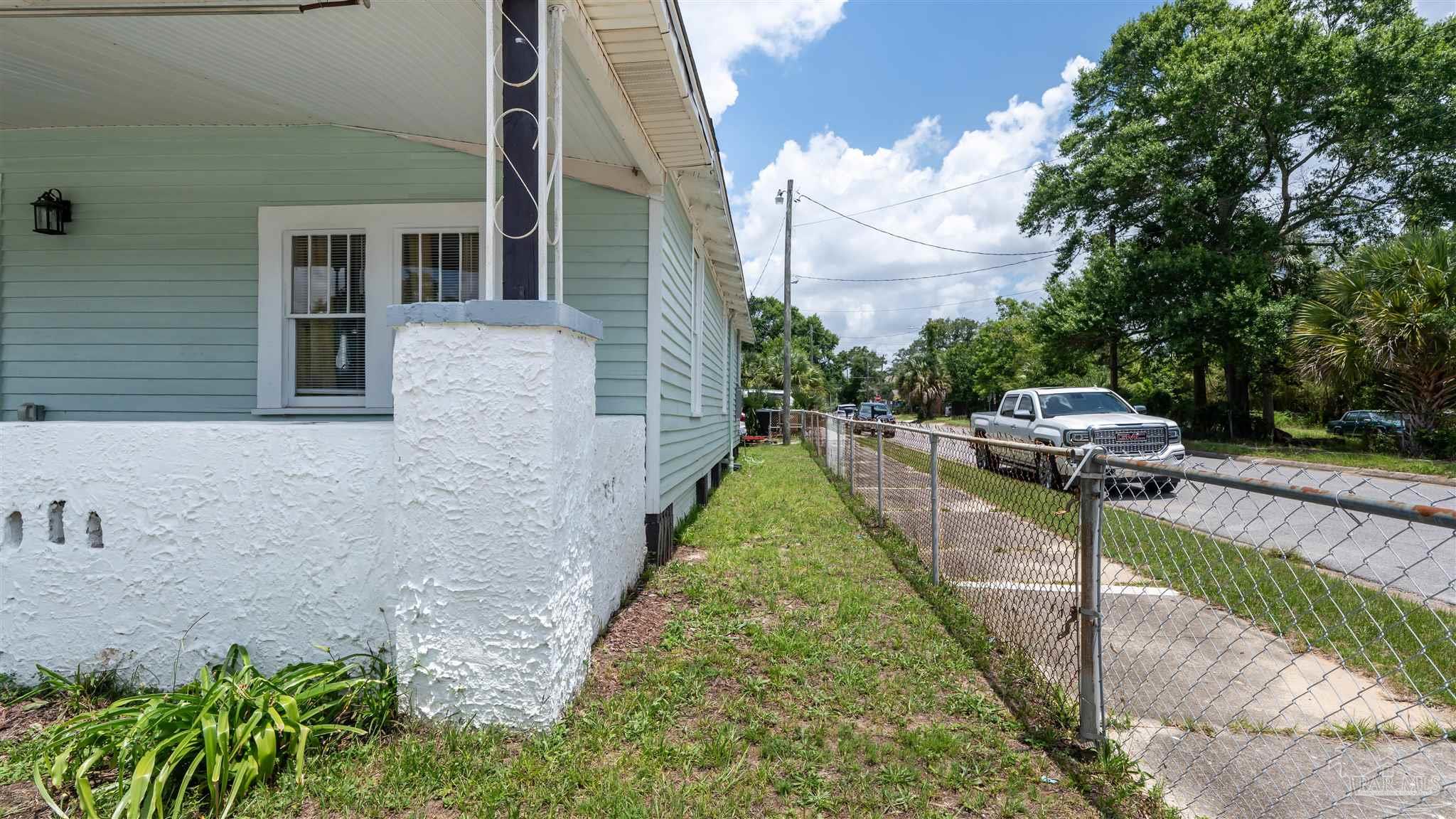 800 W Belmont Pensacola FL 32501