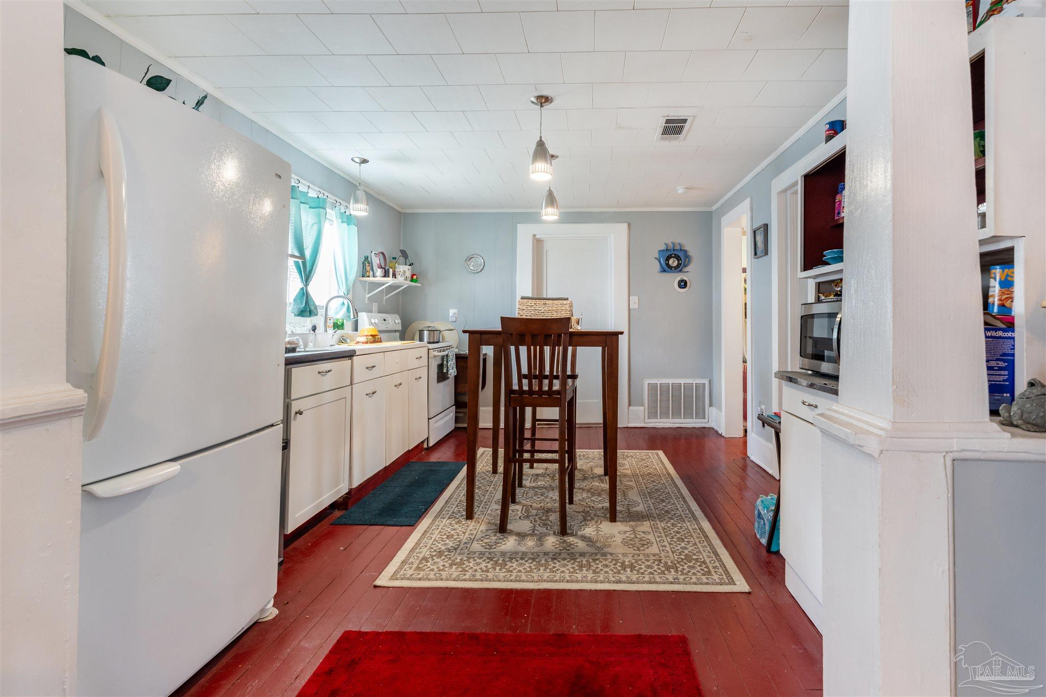 800 W Belmont Pensacola FL 32501
