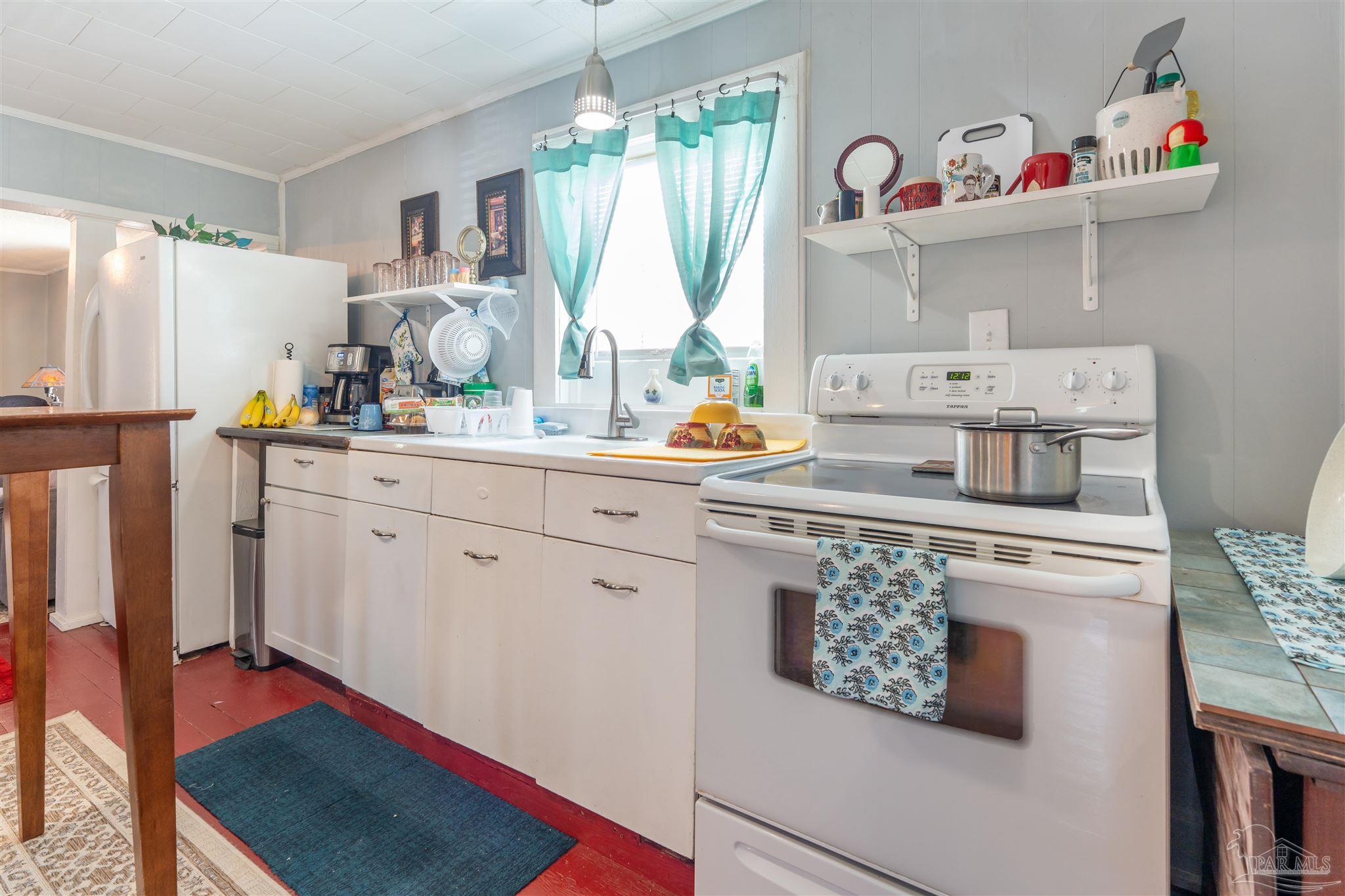 800 W Belmont Pensacola FL 32501