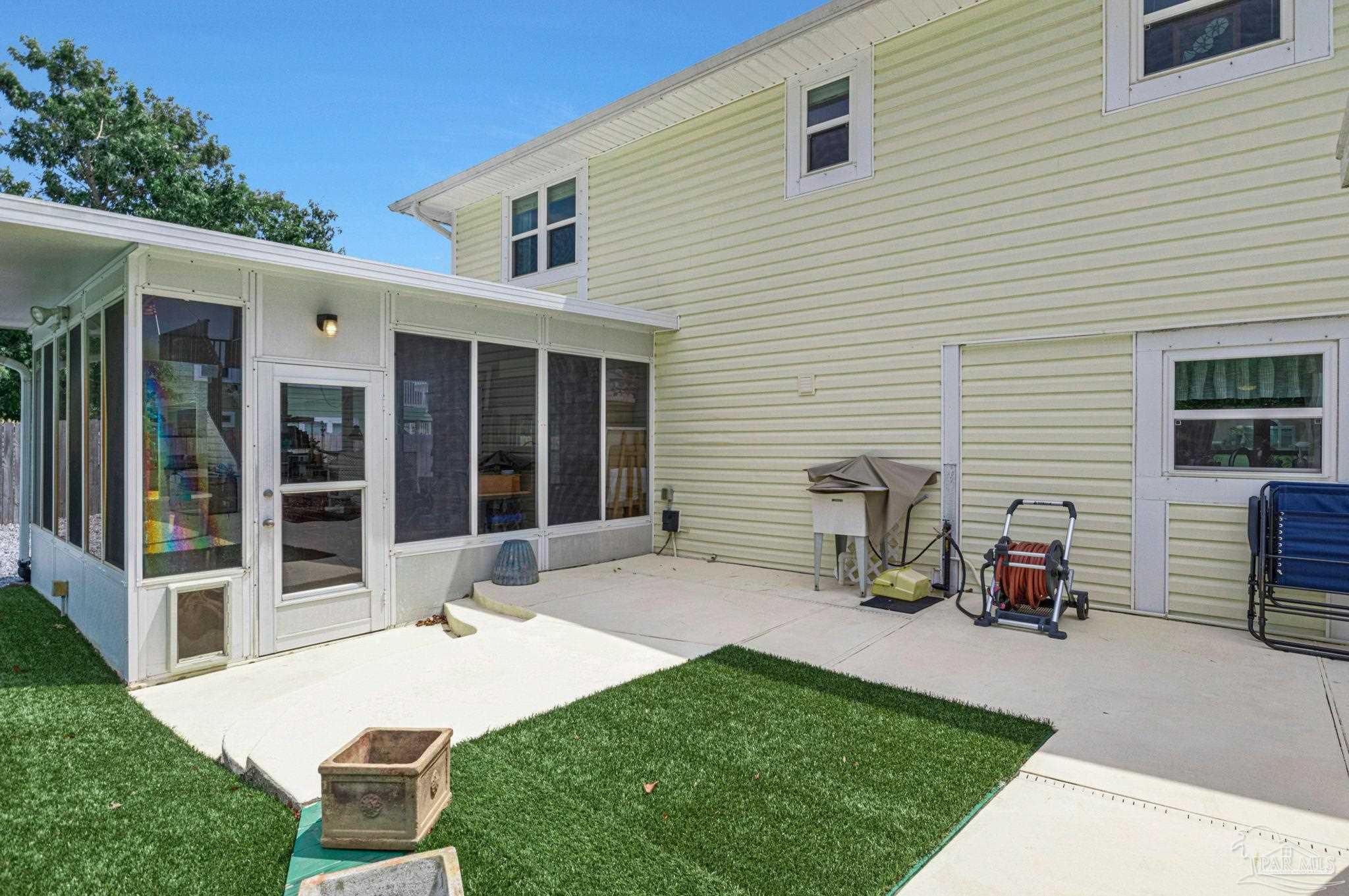13626 Canal Drive Pensacola FL 32507
