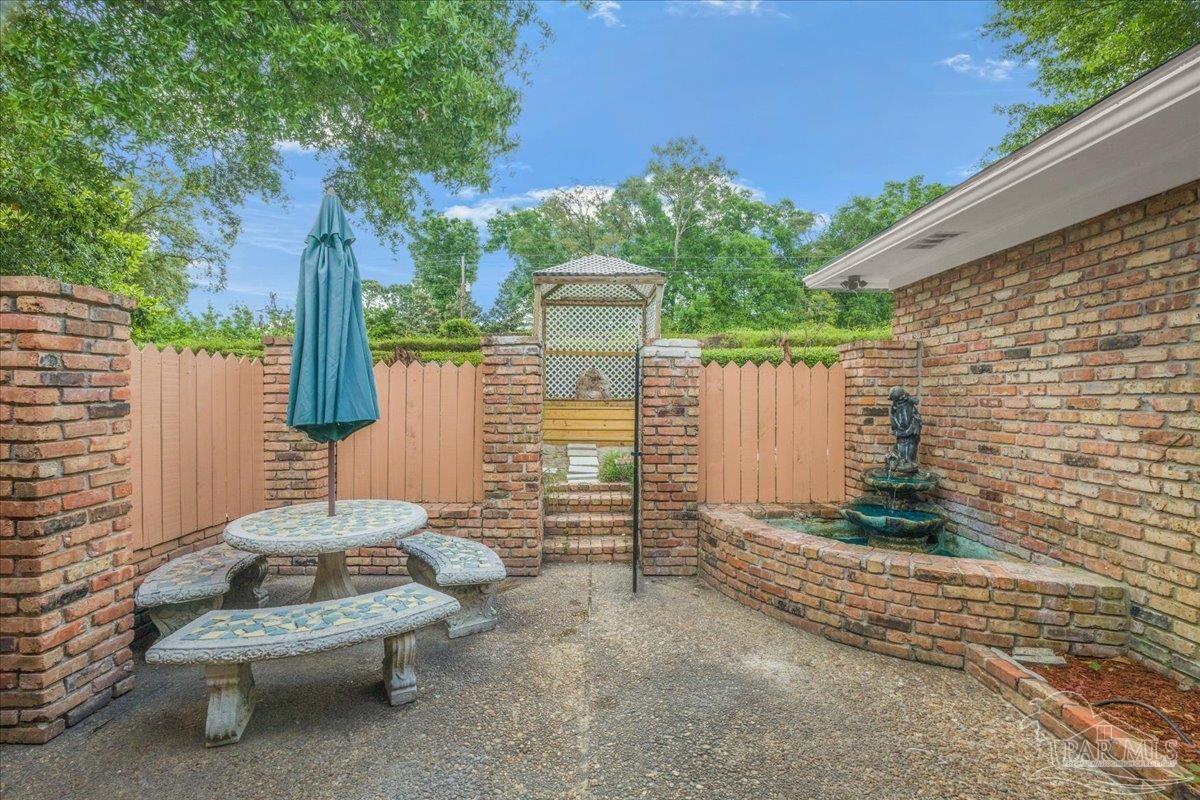 2220 Fleance Drive Pensacola FL 32503