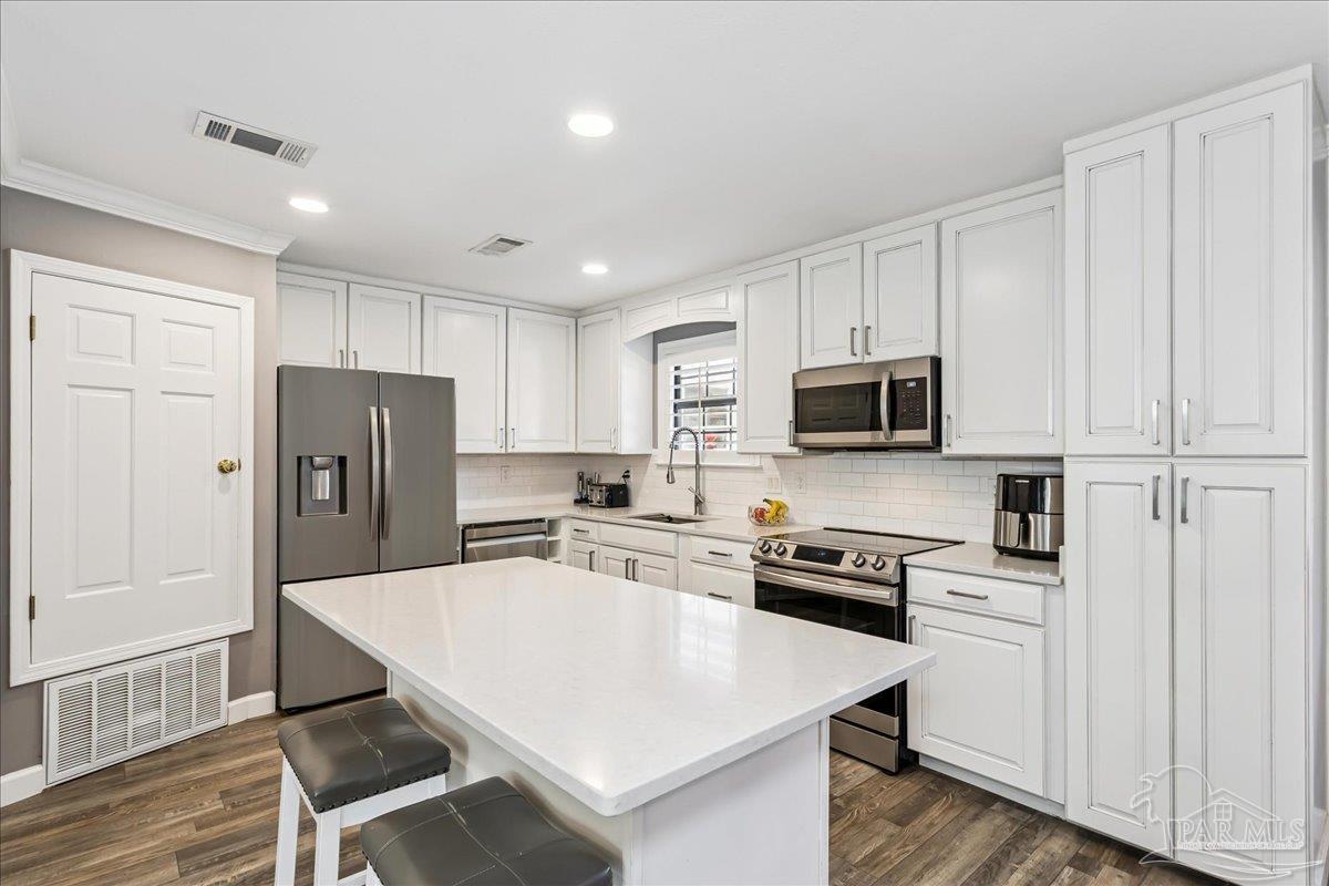 1834 W Smugglers Cove Drive Gulf Breeze FL 32563