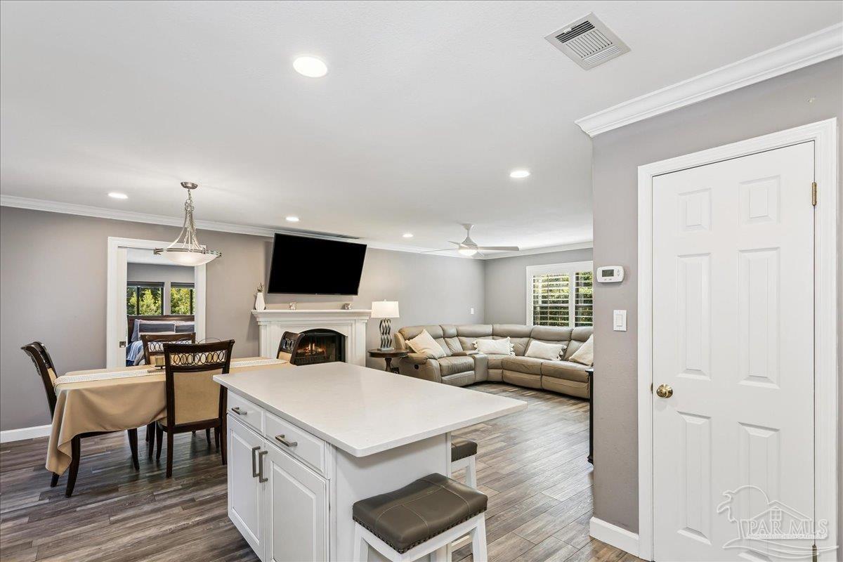 1834 W Smugglers Cove Drive Gulf Breeze FL 32563