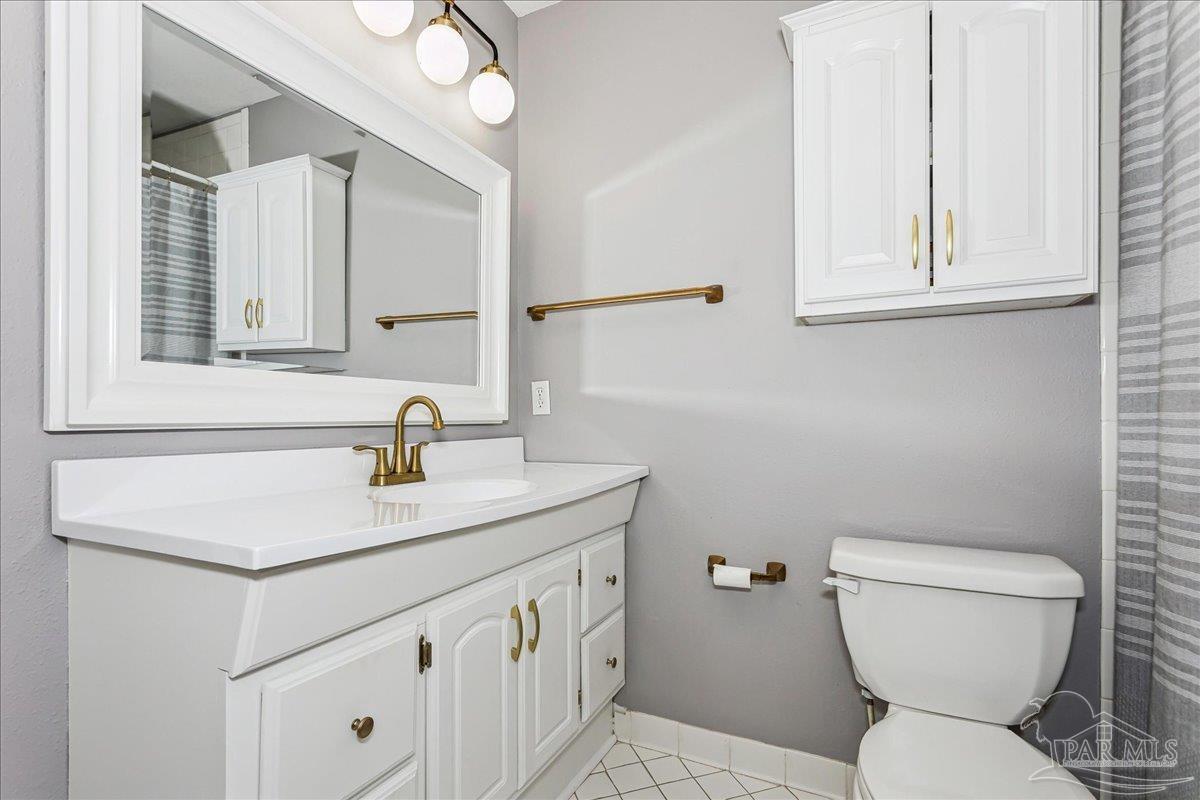 1834 W Smugglers Cove Drive Gulf Breeze FL 32563