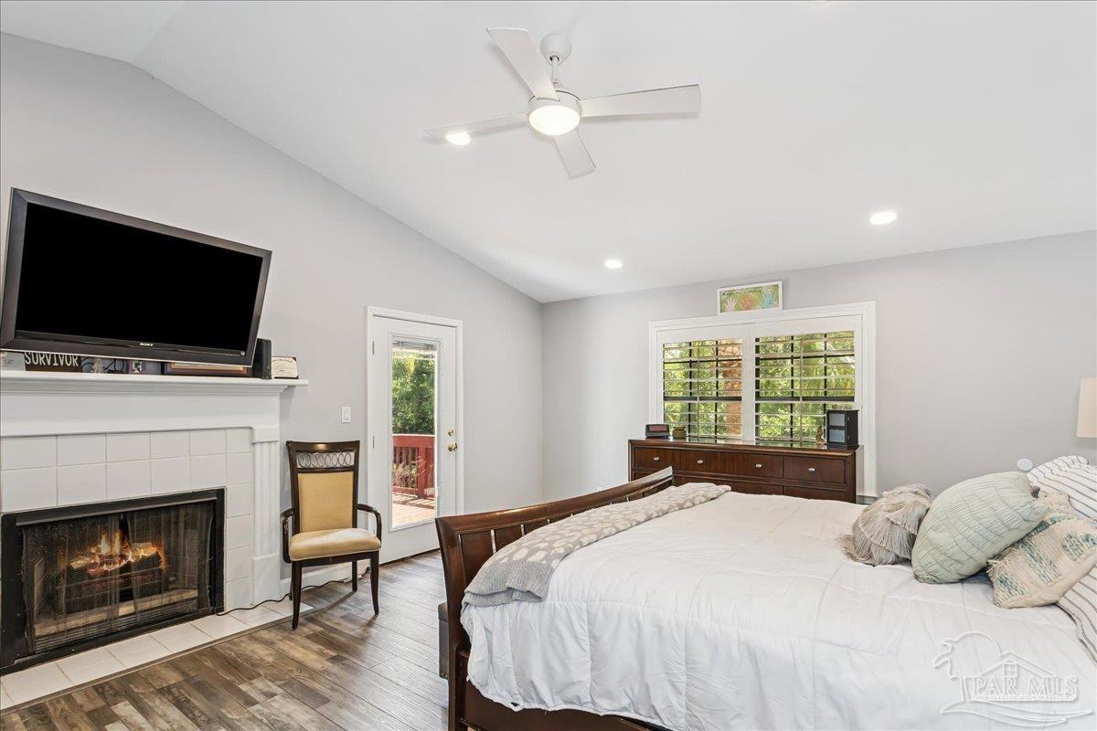 1834 W Smugglers Cove Drive Gulf Breeze FL 32563