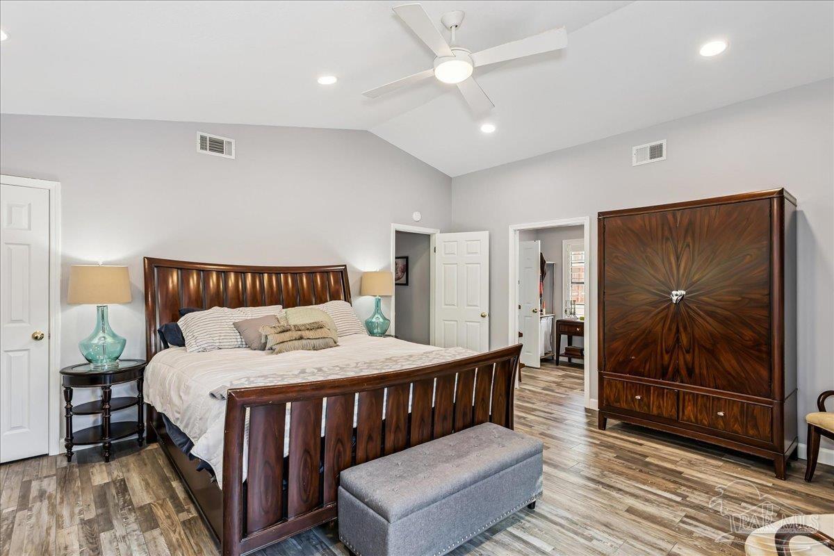 1834 W Smugglers Cove Drive Gulf Breeze FL 32563