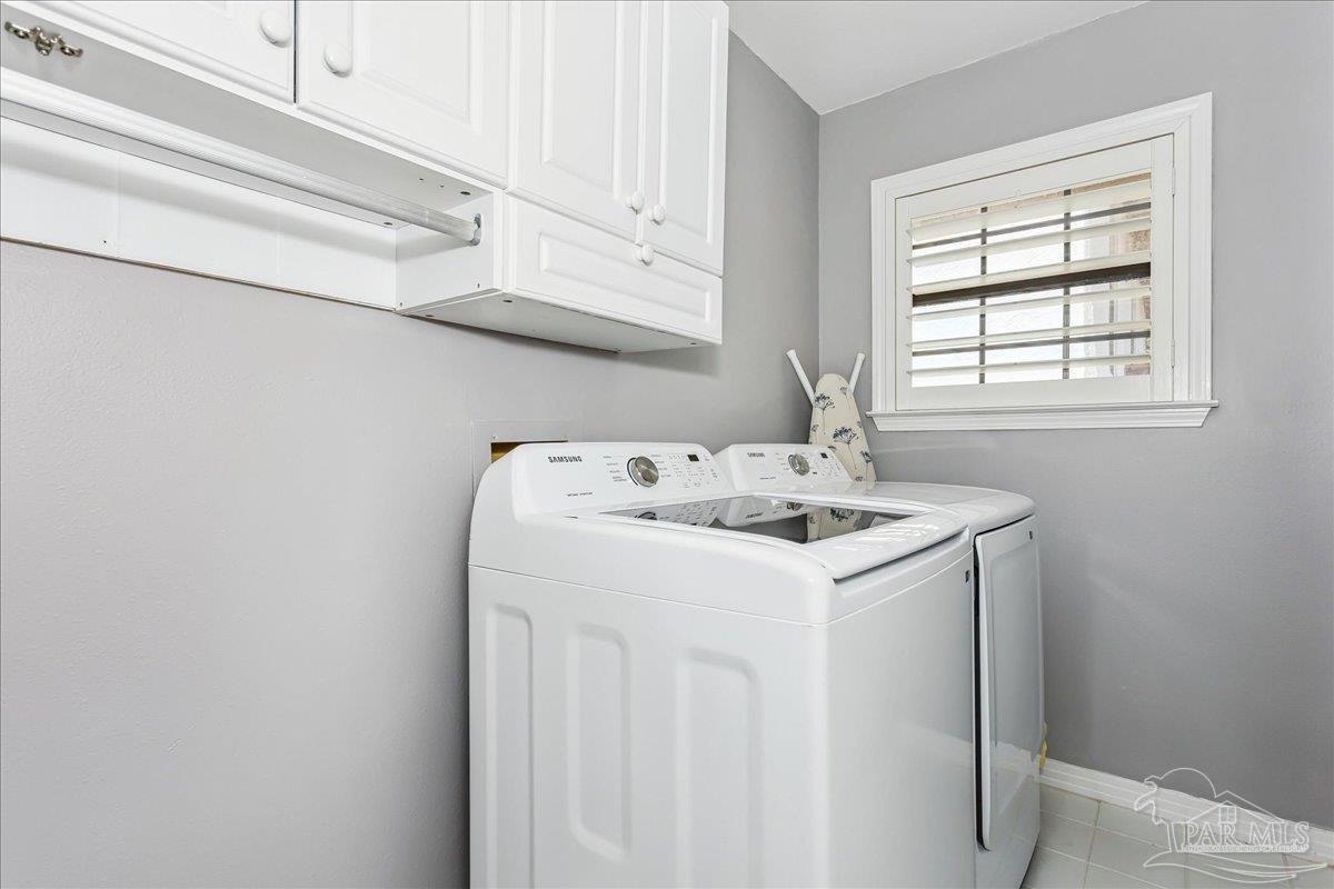 1834 W Smugglers Cove Drive Gulf Breeze FL 32563