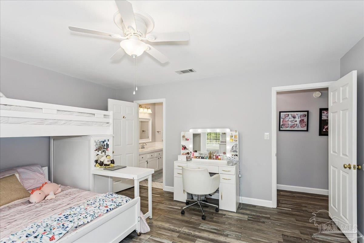 1834 W Smugglers Cove Drive Gulf Breeze FL 32563