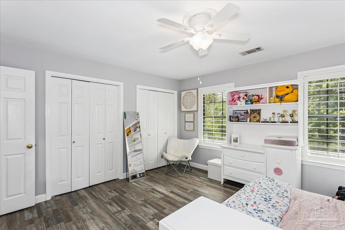 1834 W Smugglers Cove Drive Gulf Breeze FL 32563