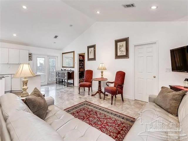 1834 W Smugglers Cove Drive Gulf Breeze FL 32563