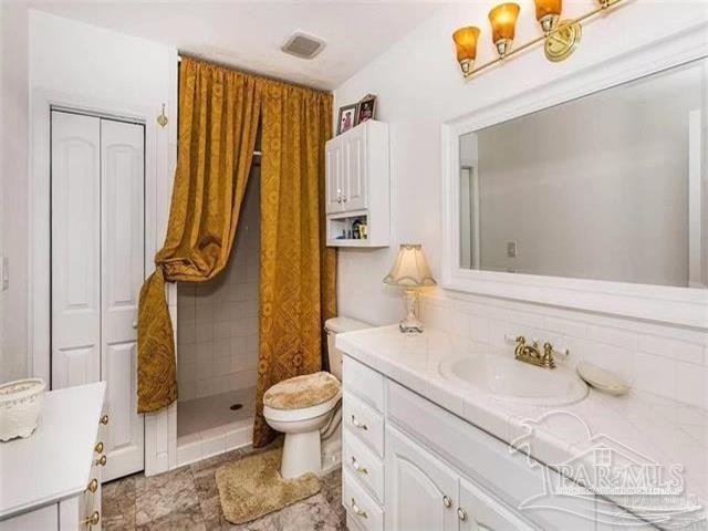 1834 W Smugglers Cove Drive Gulf Breeze FL 32563
