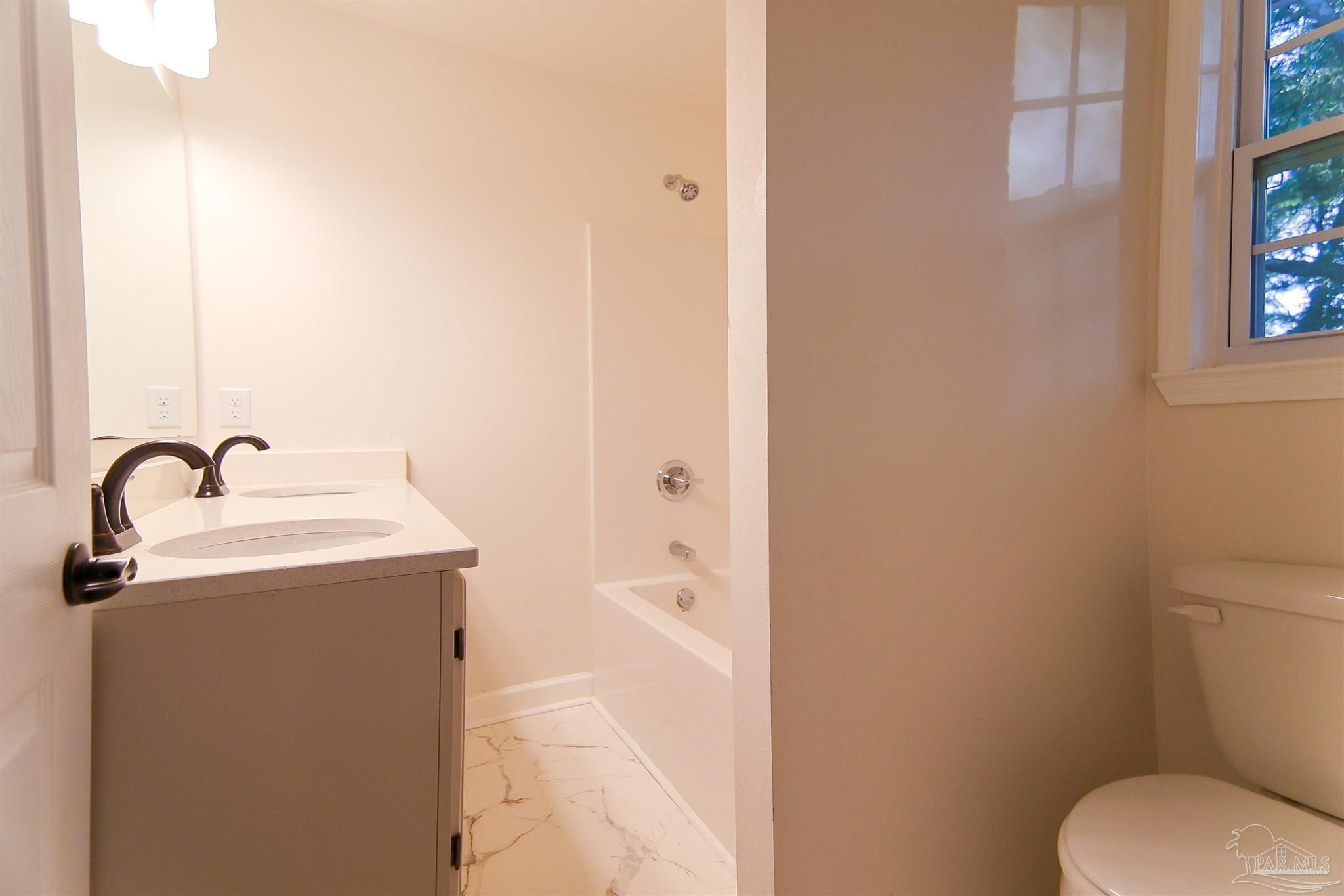 5403 Hollow Oak Lane Pace FL 32571