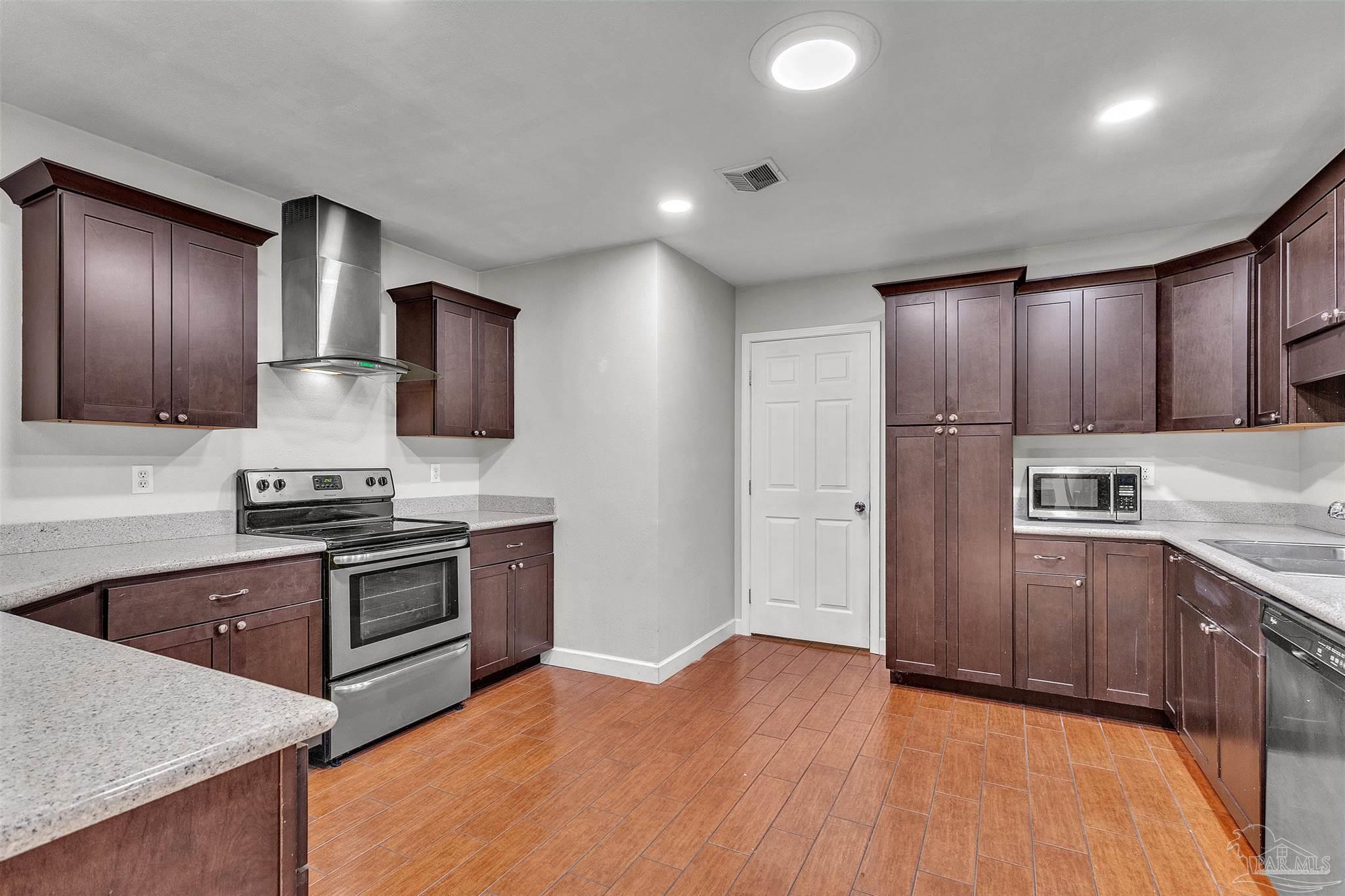 5570 Peachtree Court Pensacola FL 32504