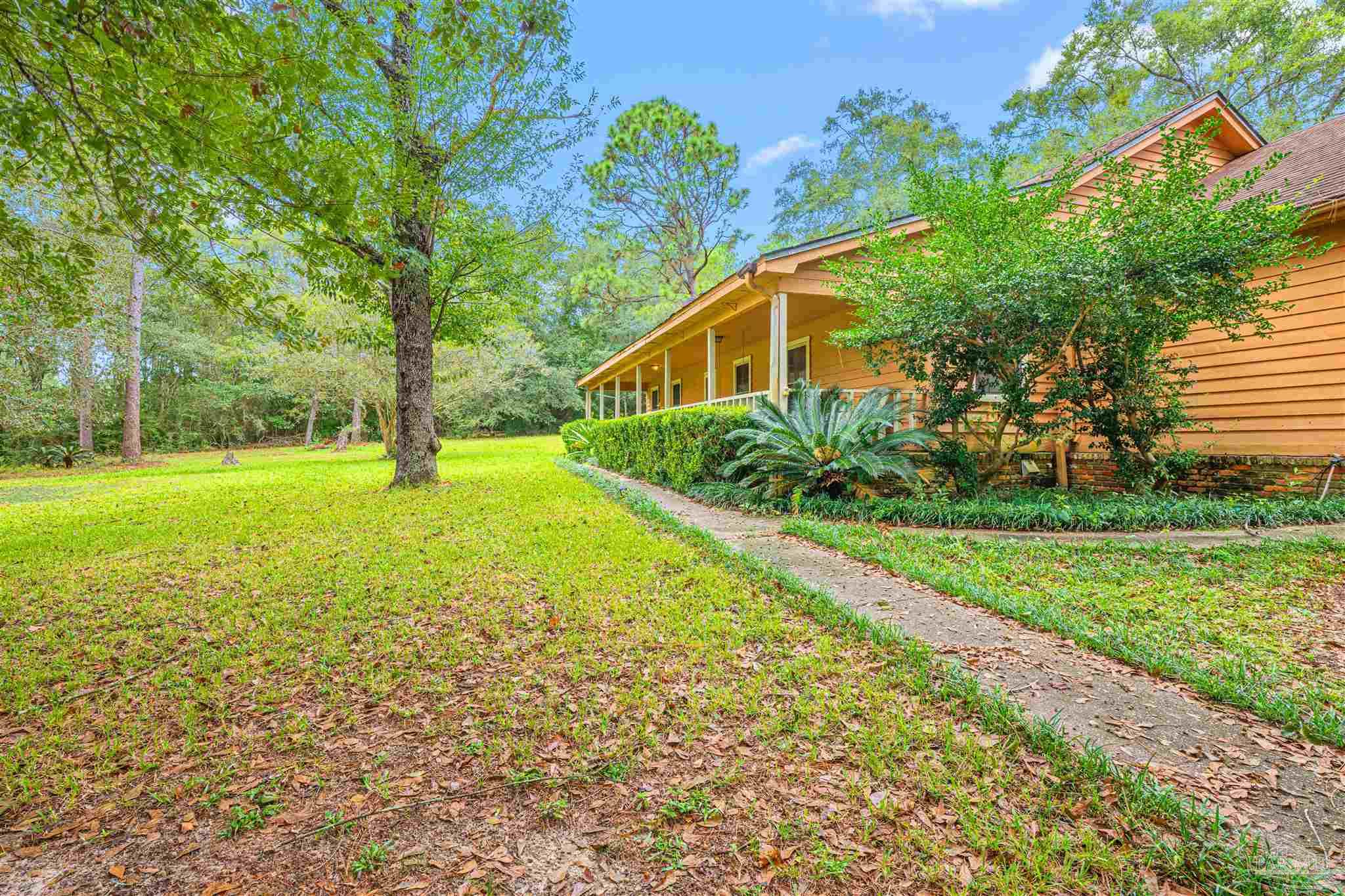 1906 Kathleen Avenue Cantonment FL 32533