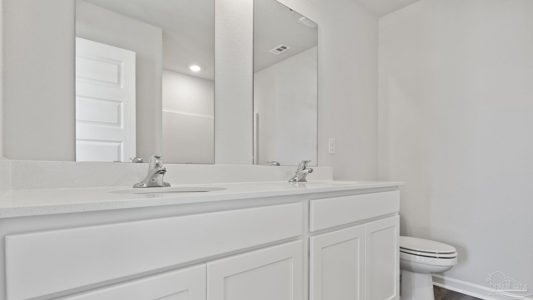 2067 Wiregrass Street Navarre FL 32566