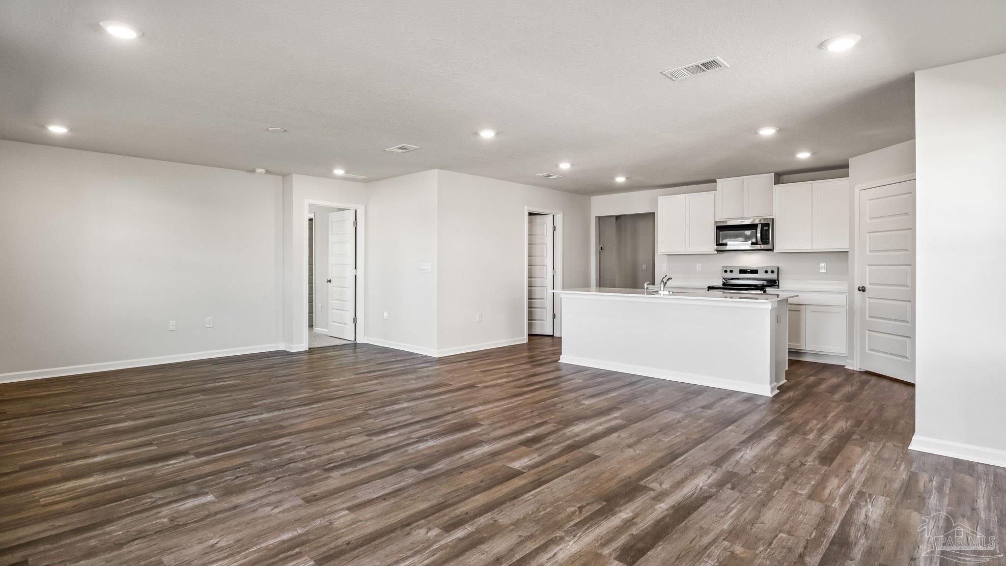 2067 Wiregrass Street Navarre FL 32566