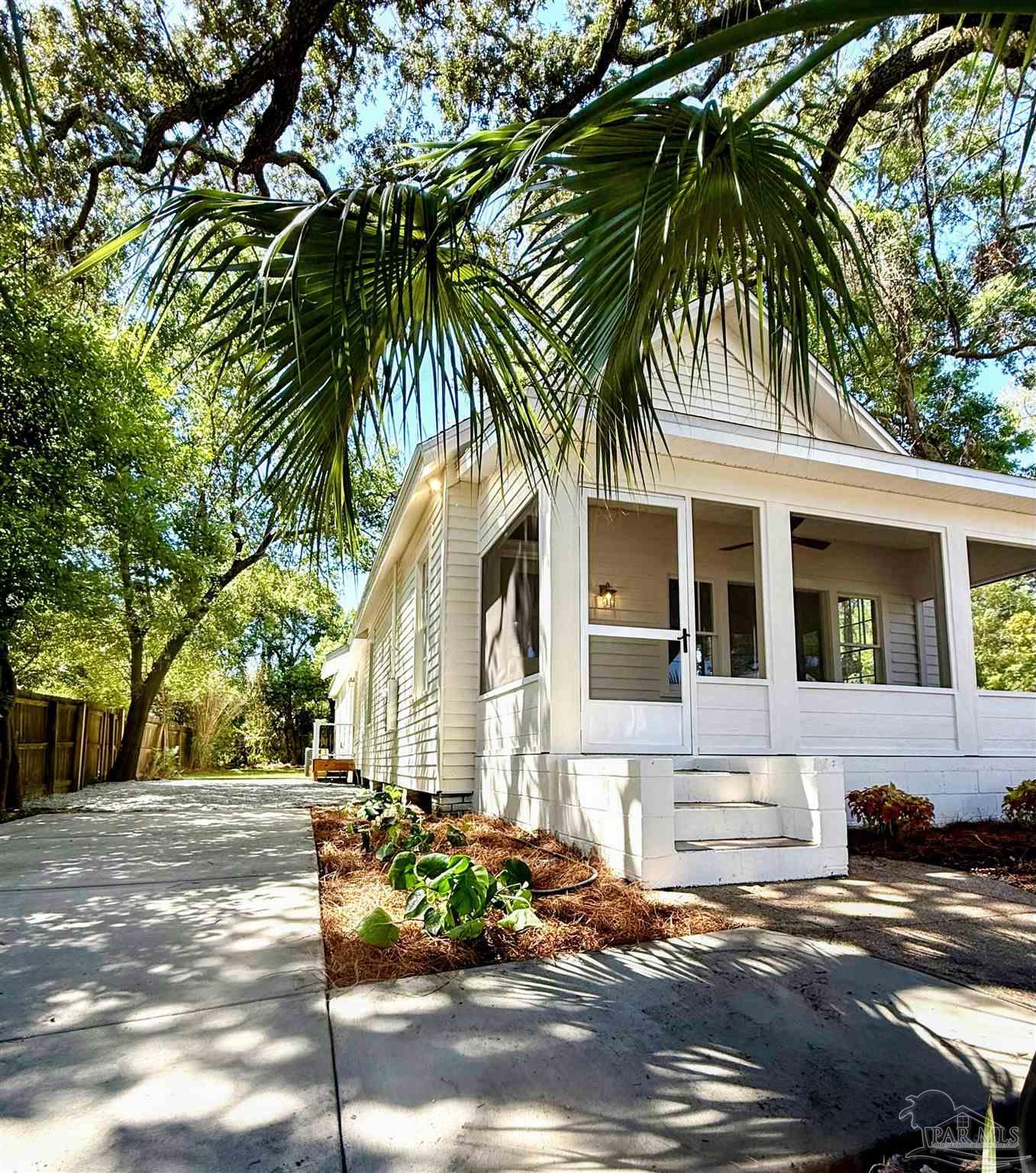 217 N Barcelona Pensacola FL 32502