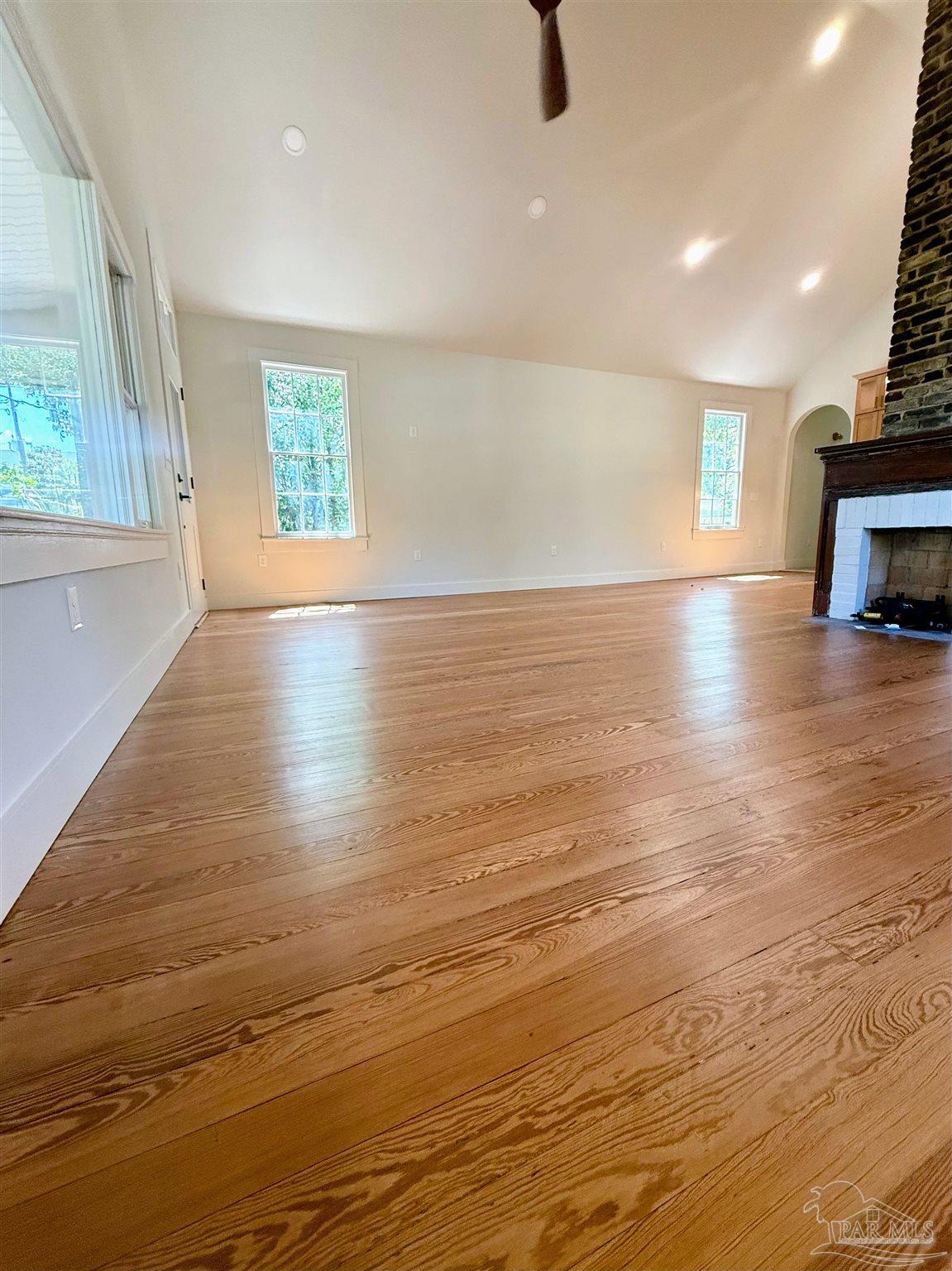 217 N Barcelona Pensacola FL 32502