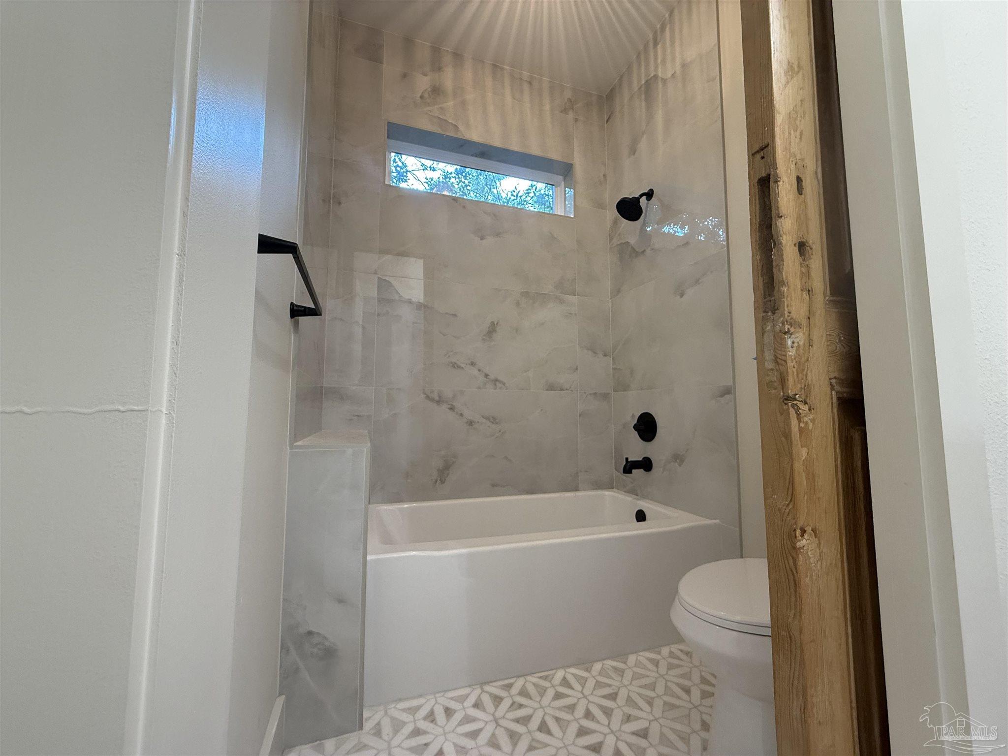 217 N Barcelona Pensacola FL 32502
