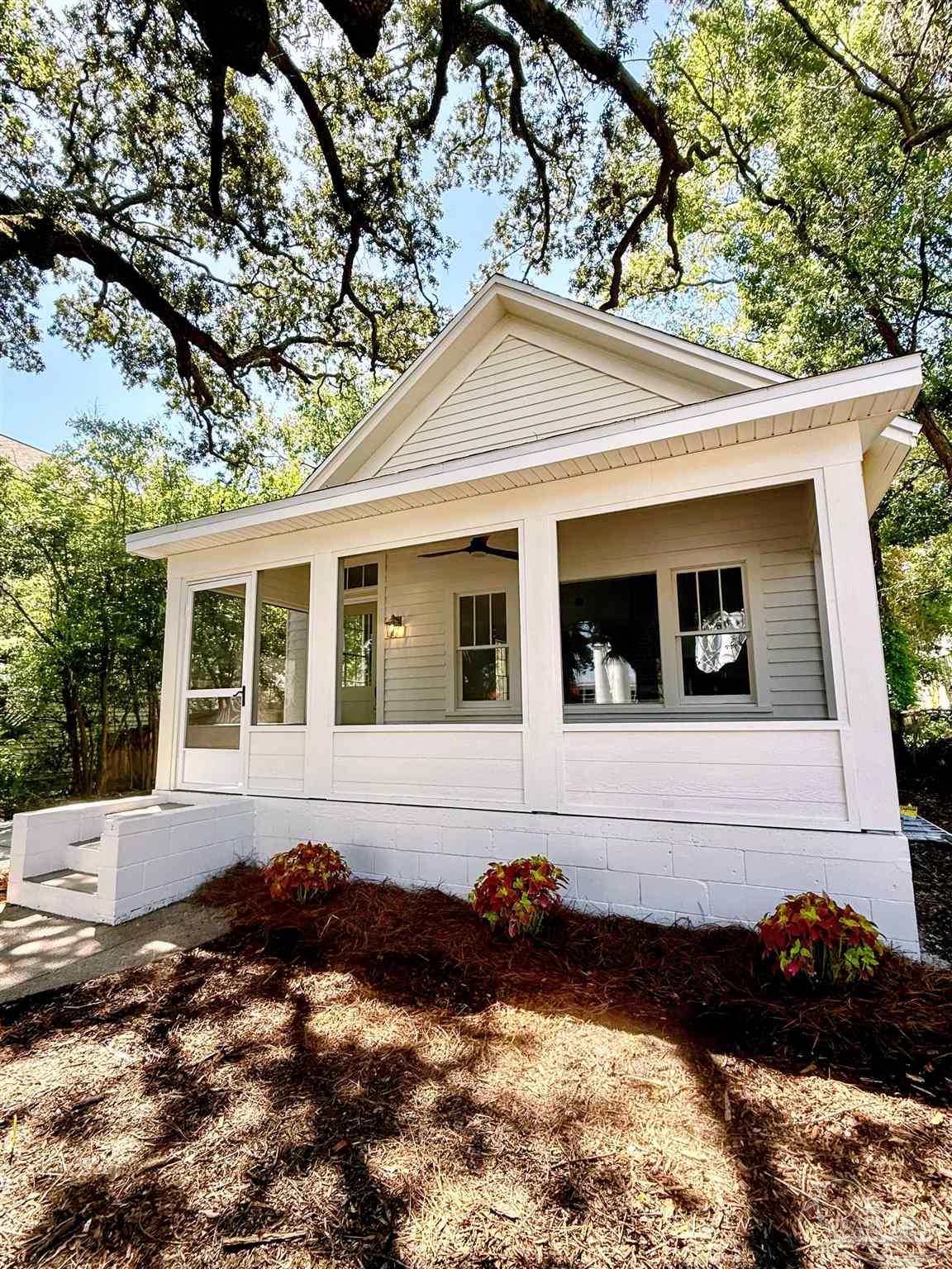 217 N Barcelona Pensacola FL 32502