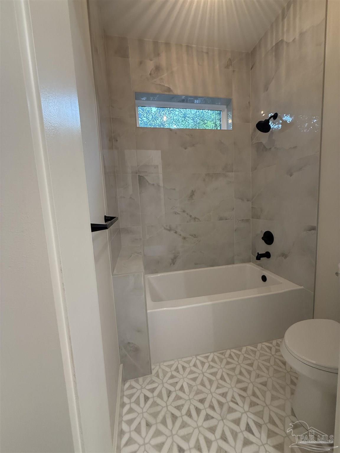 217 N Barcelona Pensacola FL 32502