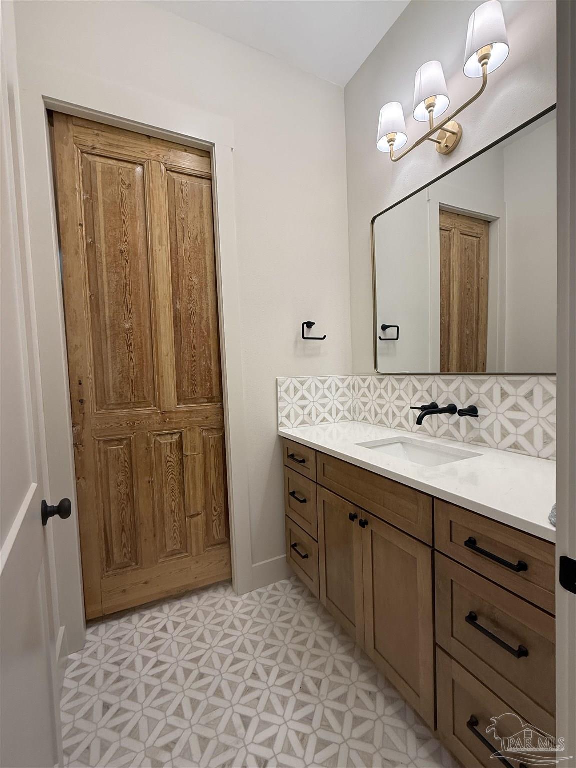 217 N Barcelona Pensacola FL 32502