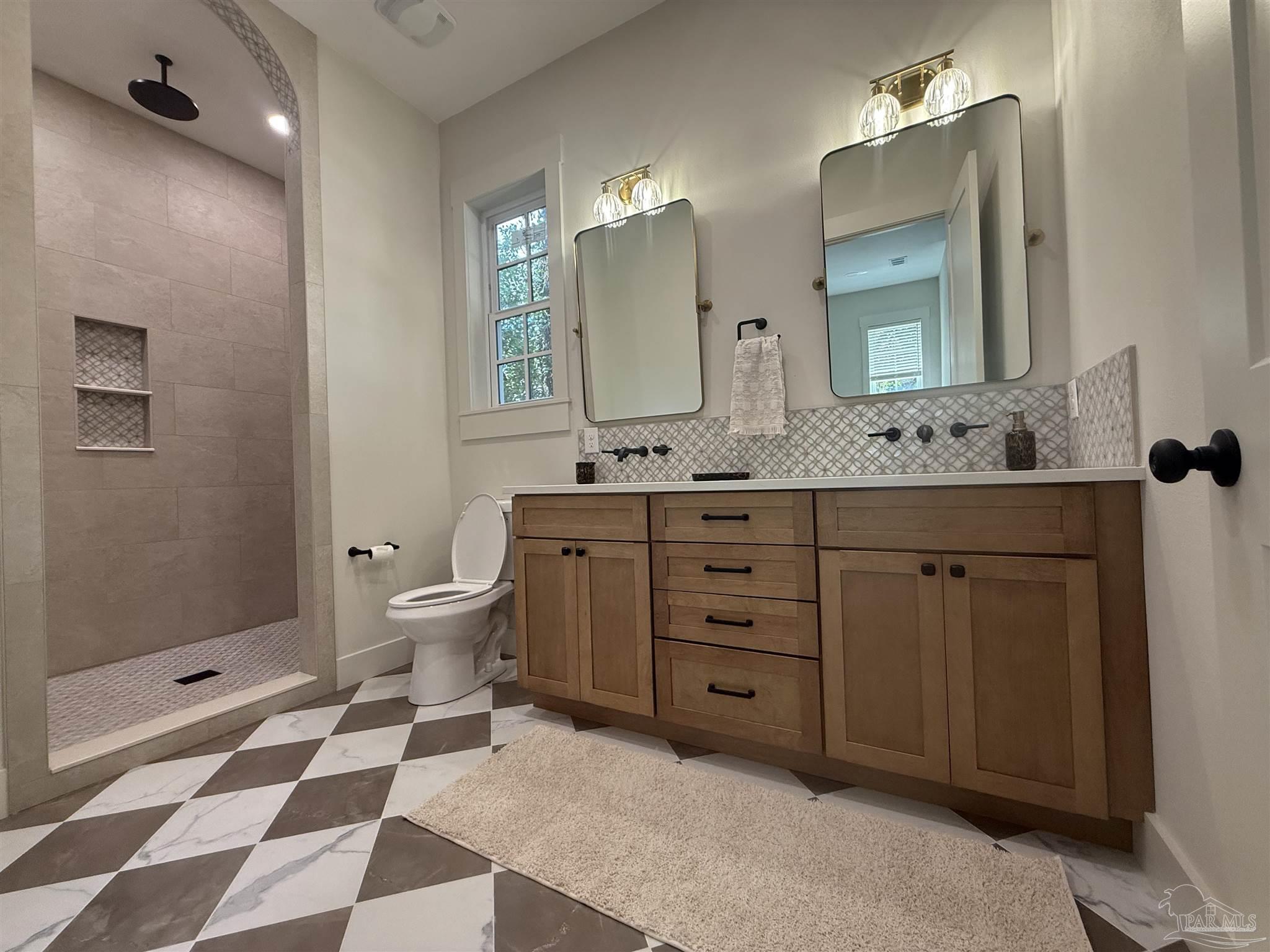 217 N Barcelona Pensacola FL 32502