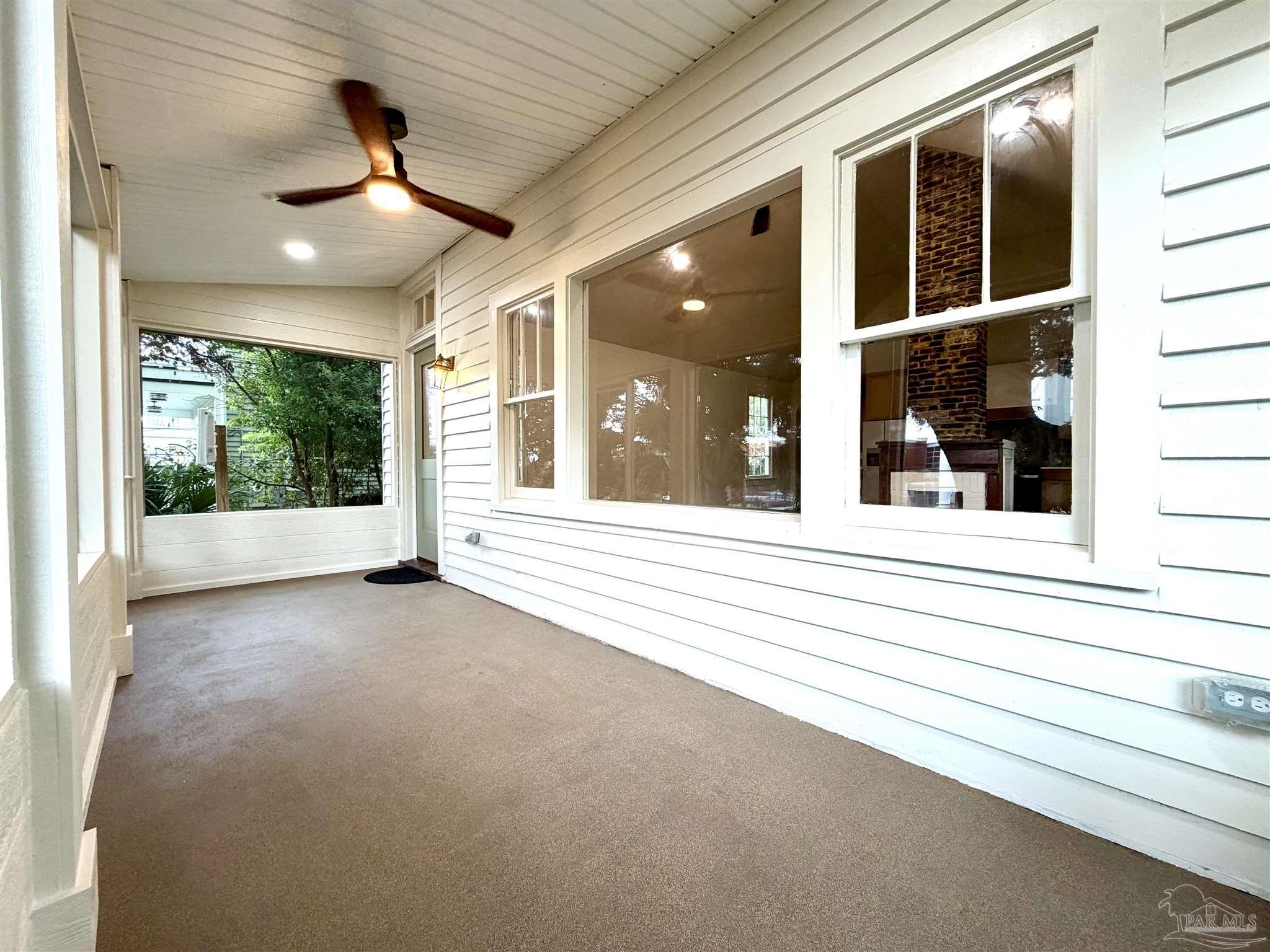 217 N Barcelona Pensacola FL 32502