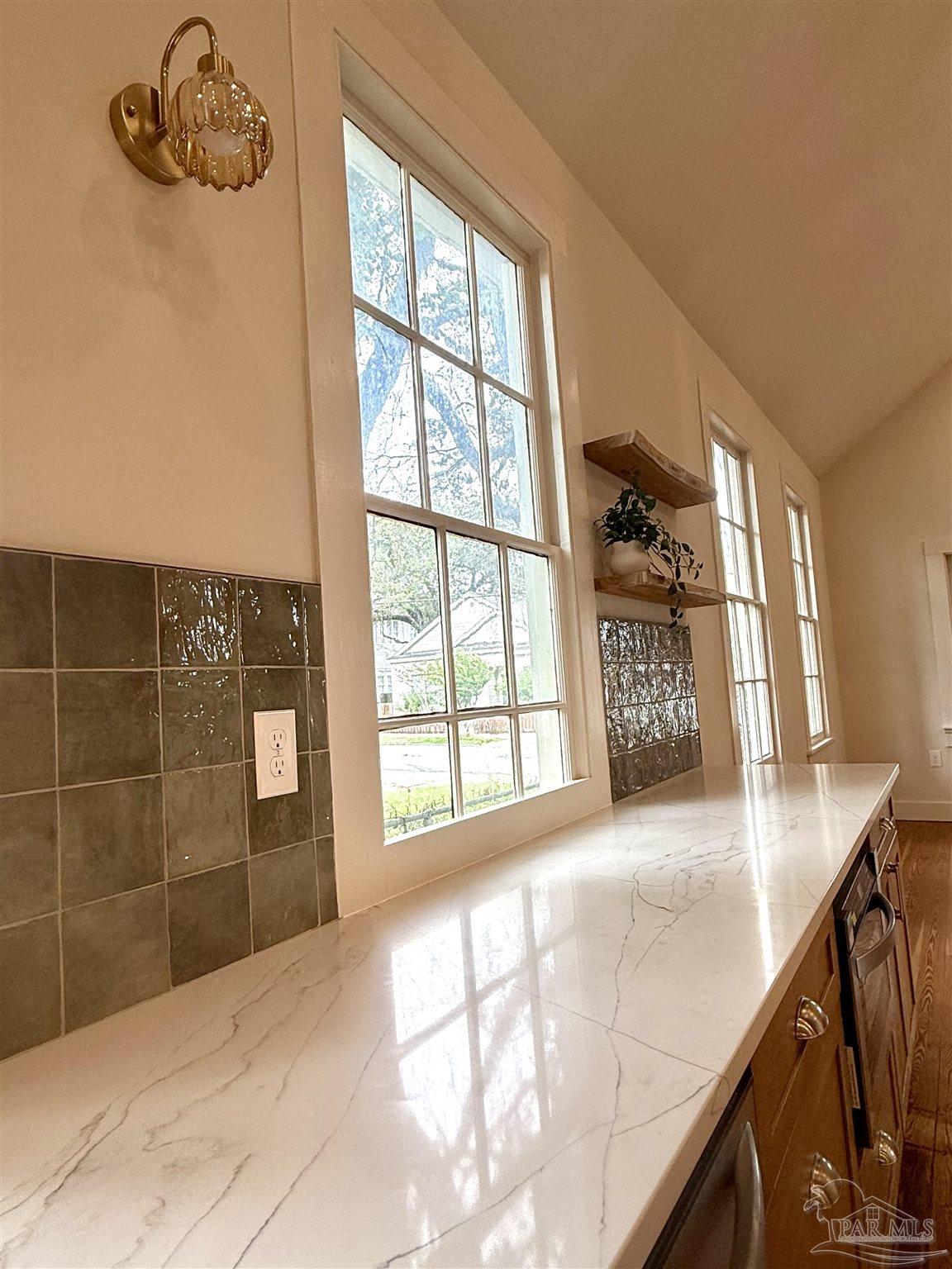 217 N Barcelona Pensacola FL 32502
