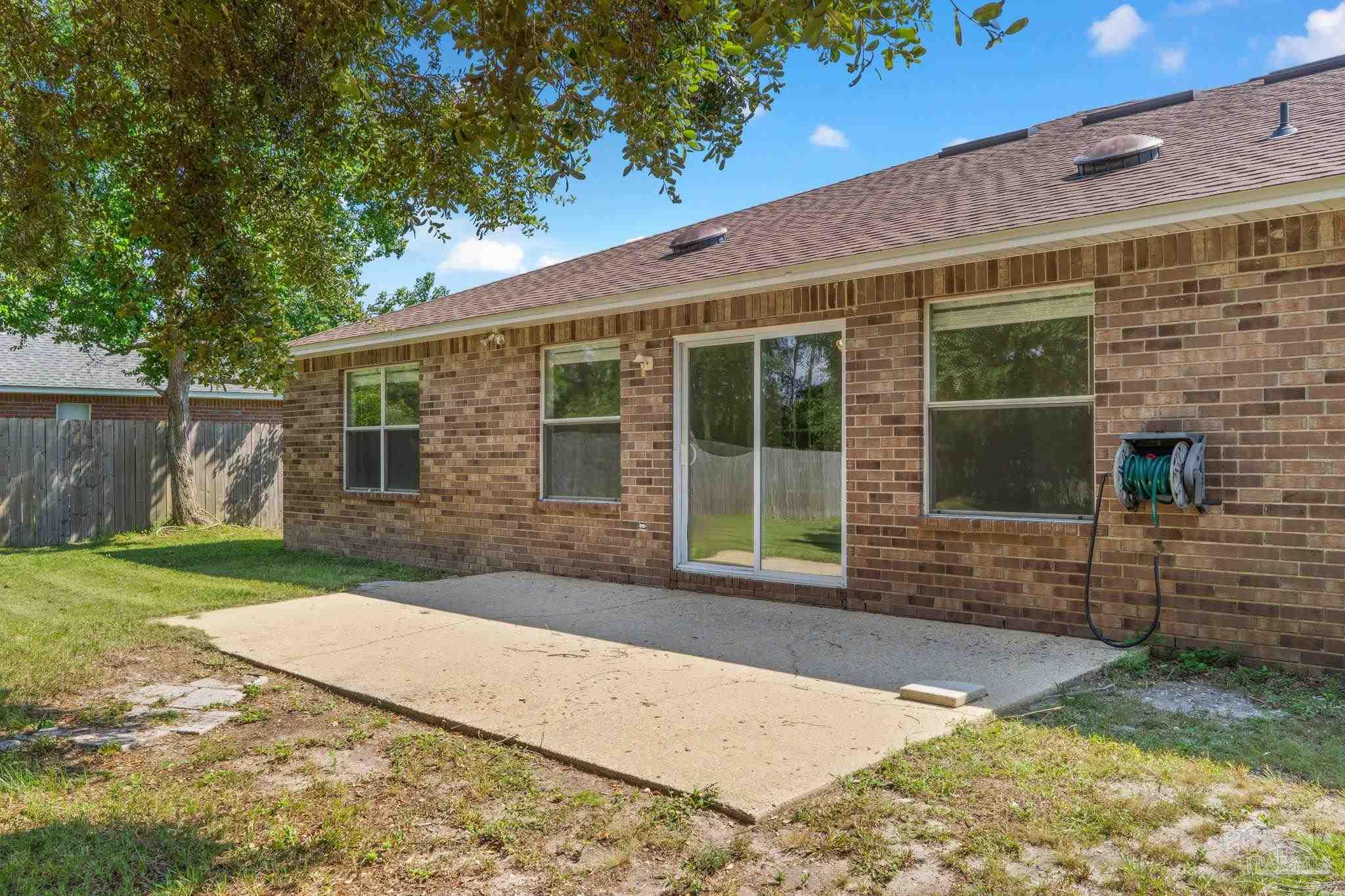 16 Marconi Way Pensacola FL 32507