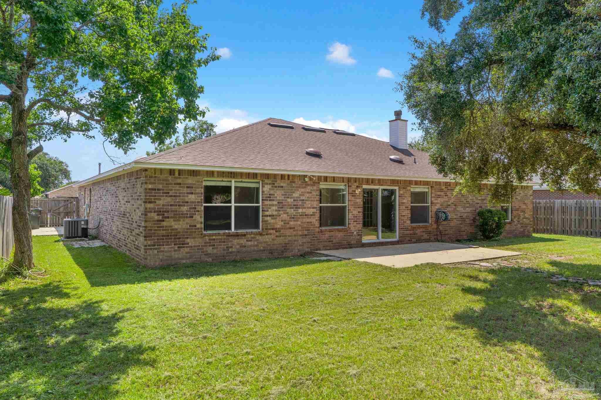16 Marconi Way Pensacola FL 32507
