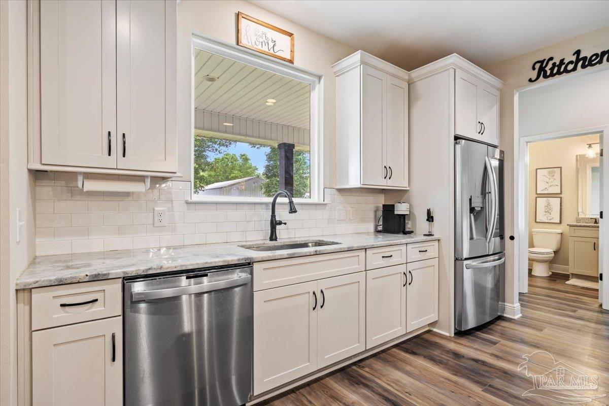 1963 Nature Lane Pensacola FL 32526