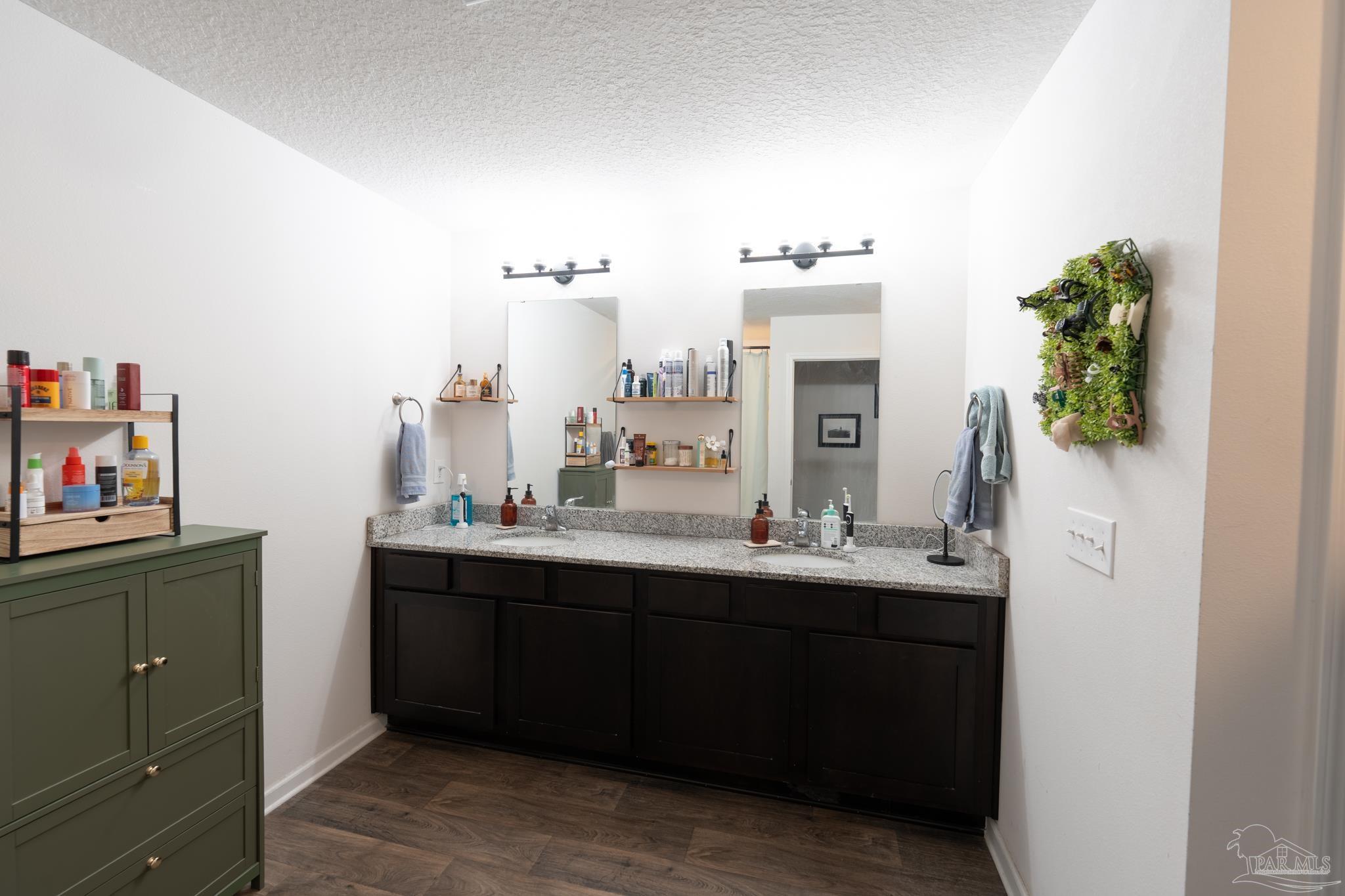 7337 Lakeside Oak Court Pensacola FL 32526