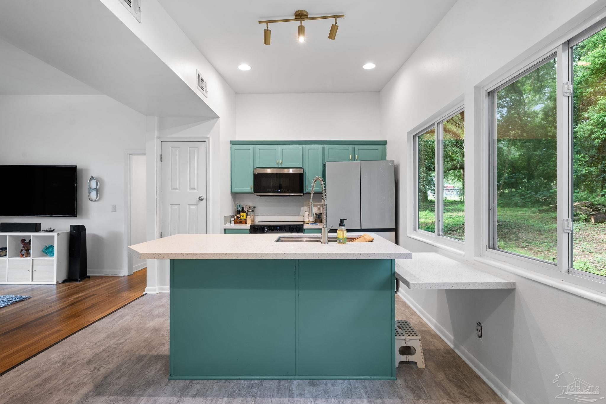 5011 Springhill Drive Pensacola FL 32503