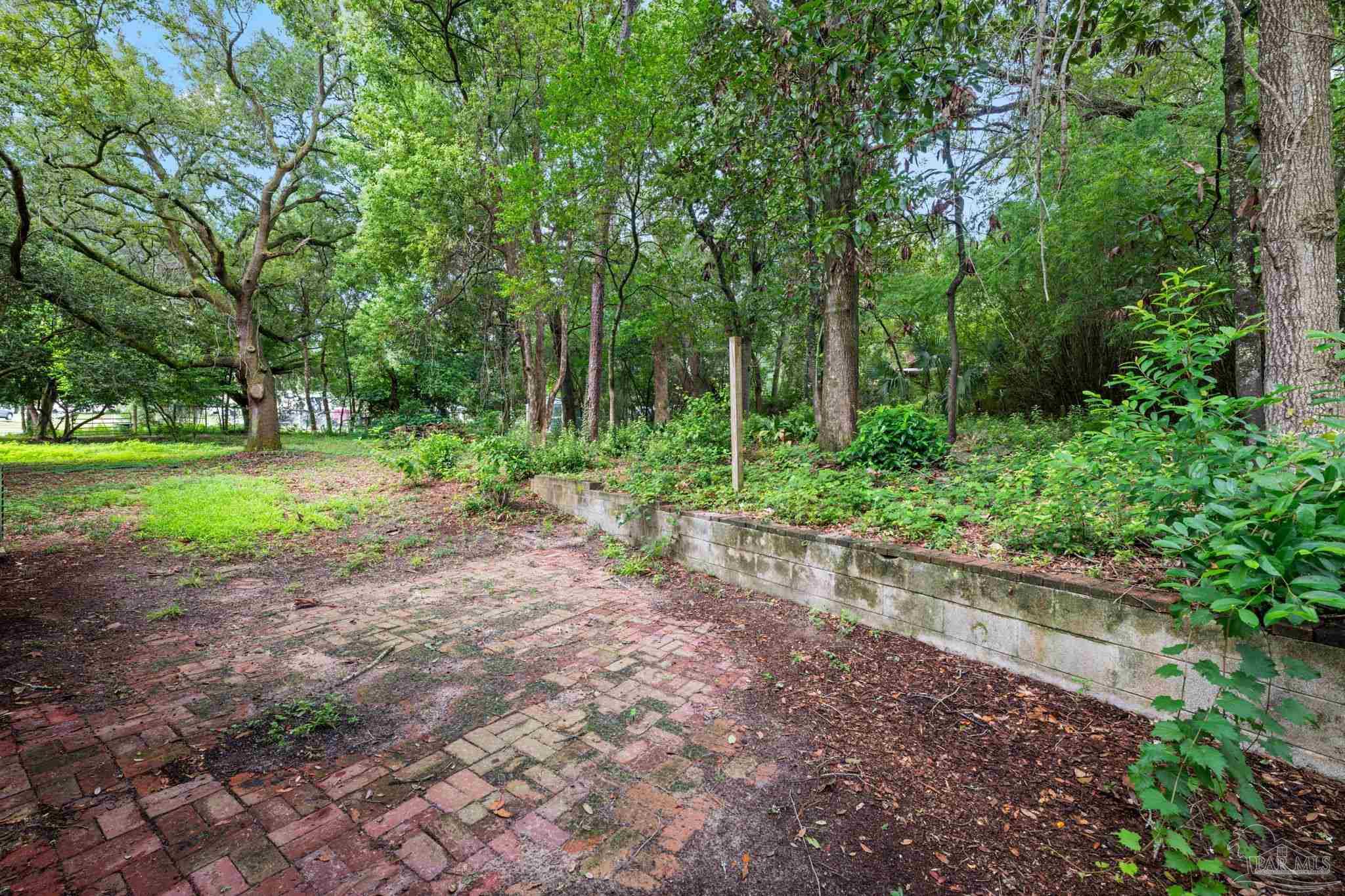 5011 Springhill Drive Pensacola FL 32503
