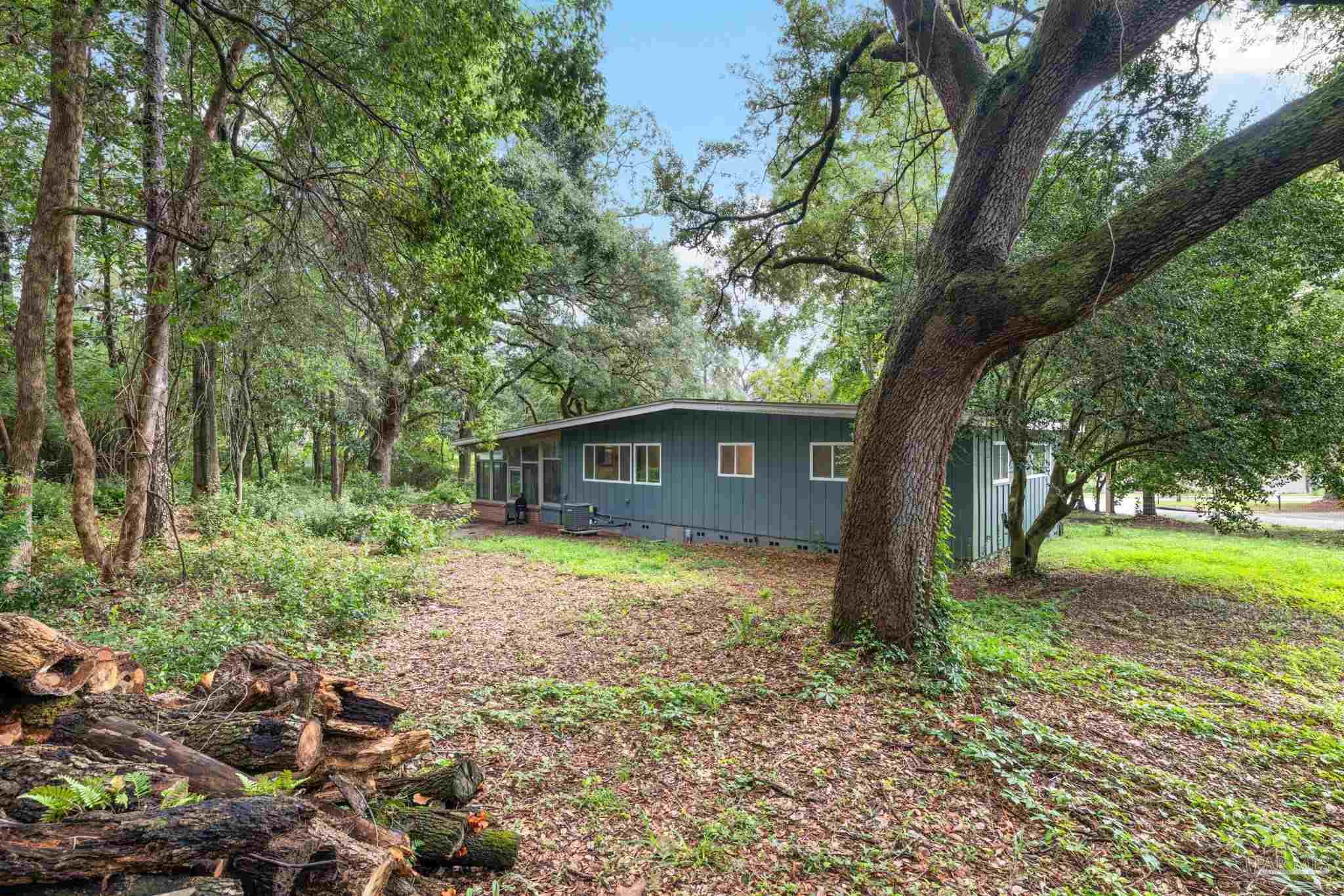 5011 Springhill Drive Pensacola FL 32503