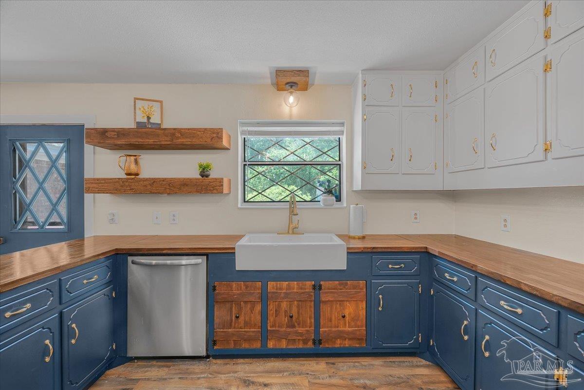 5812 Mimosa Avenue Milton FL 32570