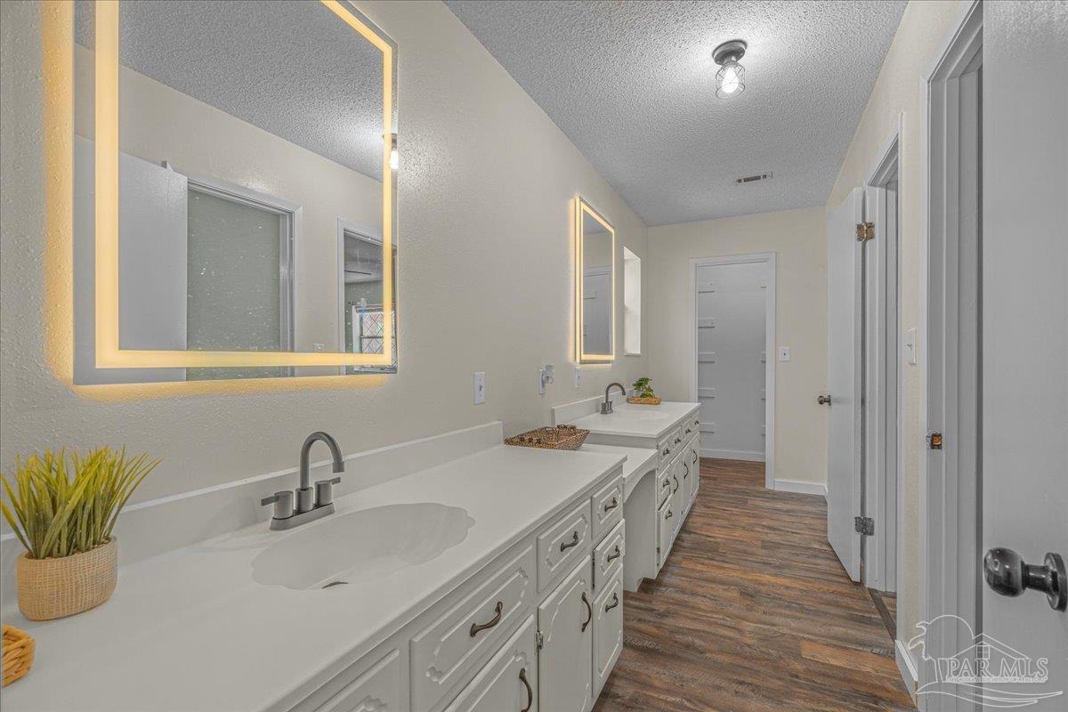 5812 Mimosa Avenue Milton FL 32570