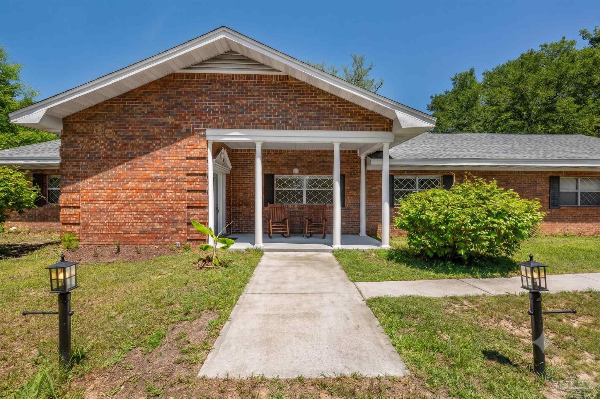 5812 Mimosa Avenue Milton FL 32570