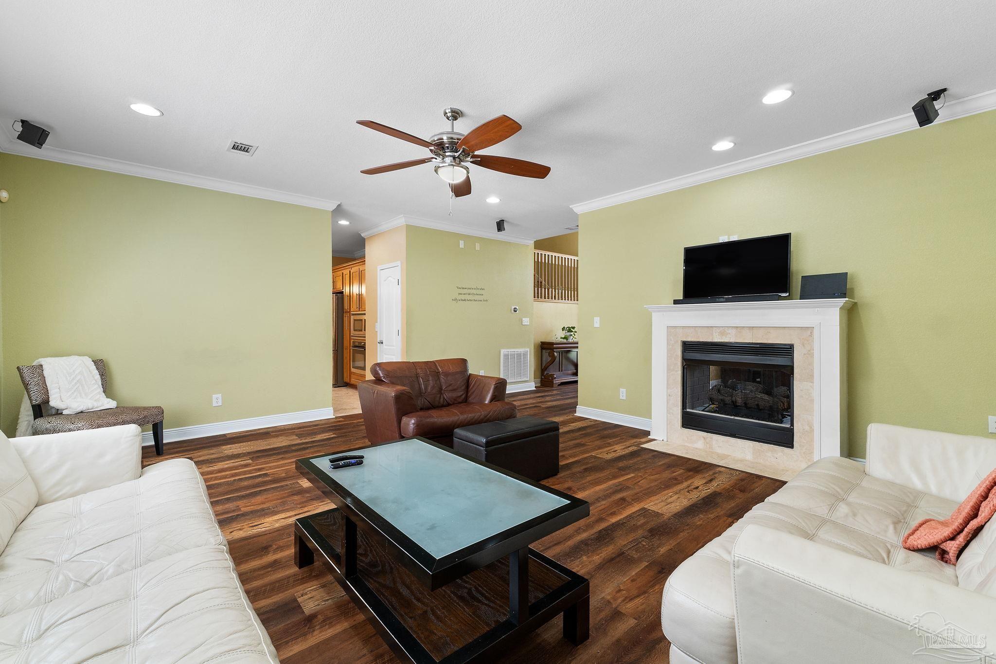 905 Caterpillar Lane Cantonment FL 32533