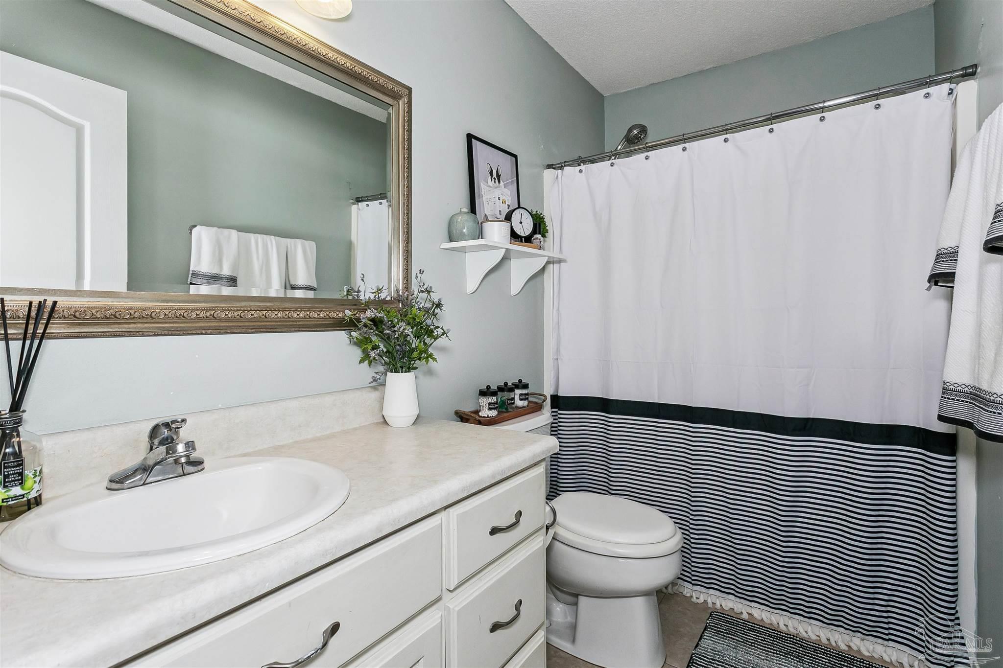652 Ashford Road Cantonment FL 32533