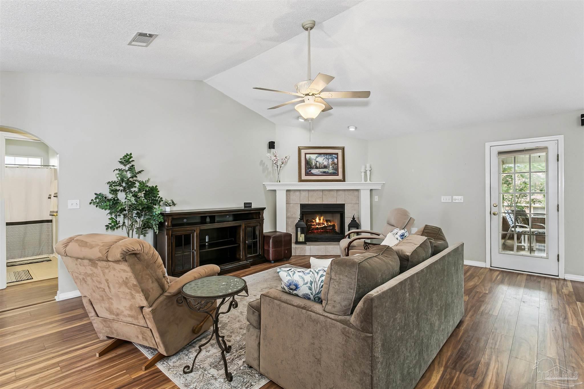 652 Ashford Road Cantonment FL 32533
