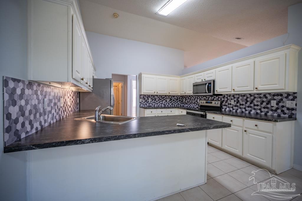 6900 Calle De Caballero Navarre FL 32566
