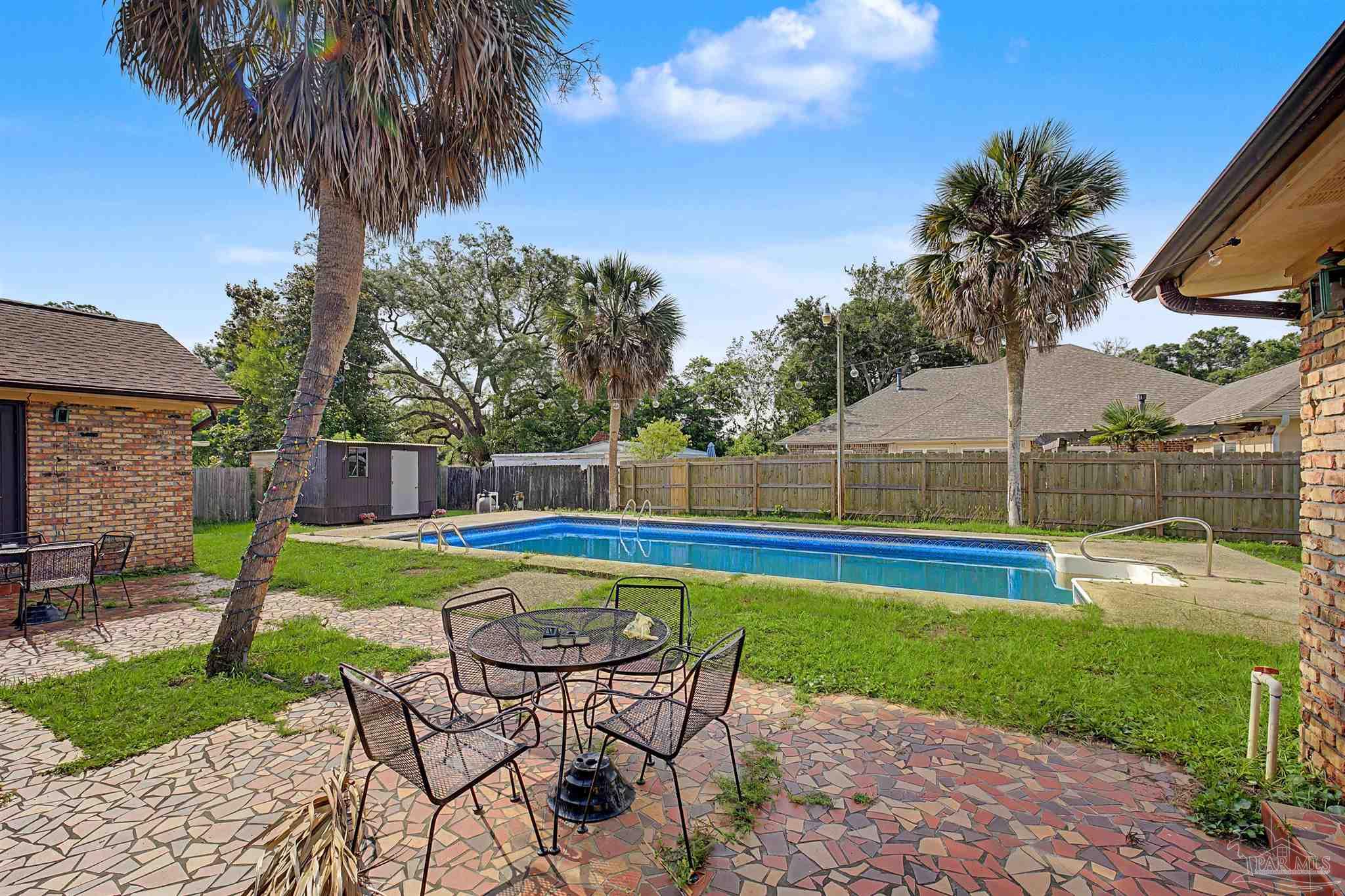 2017 E Cross Street Pensacola FL 32503