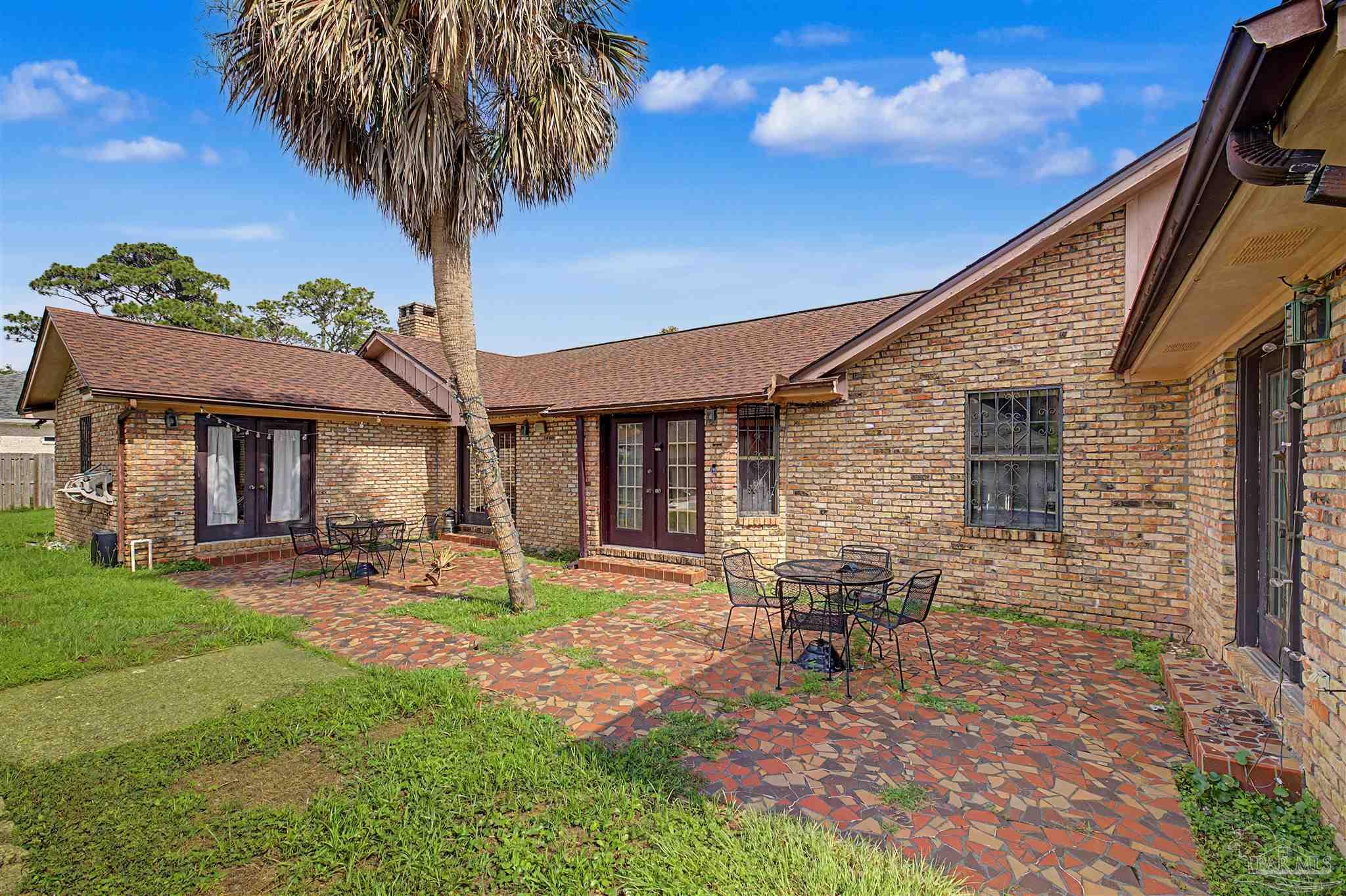 2017 E Cross Street Pensacola FL 32503